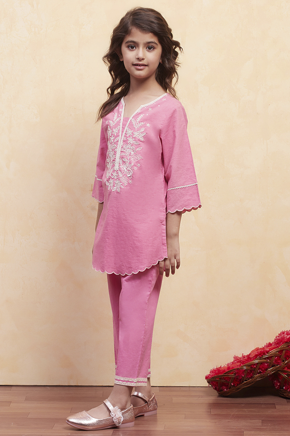 Pink Cotton Embroidered Straight Kurta Set image number 3