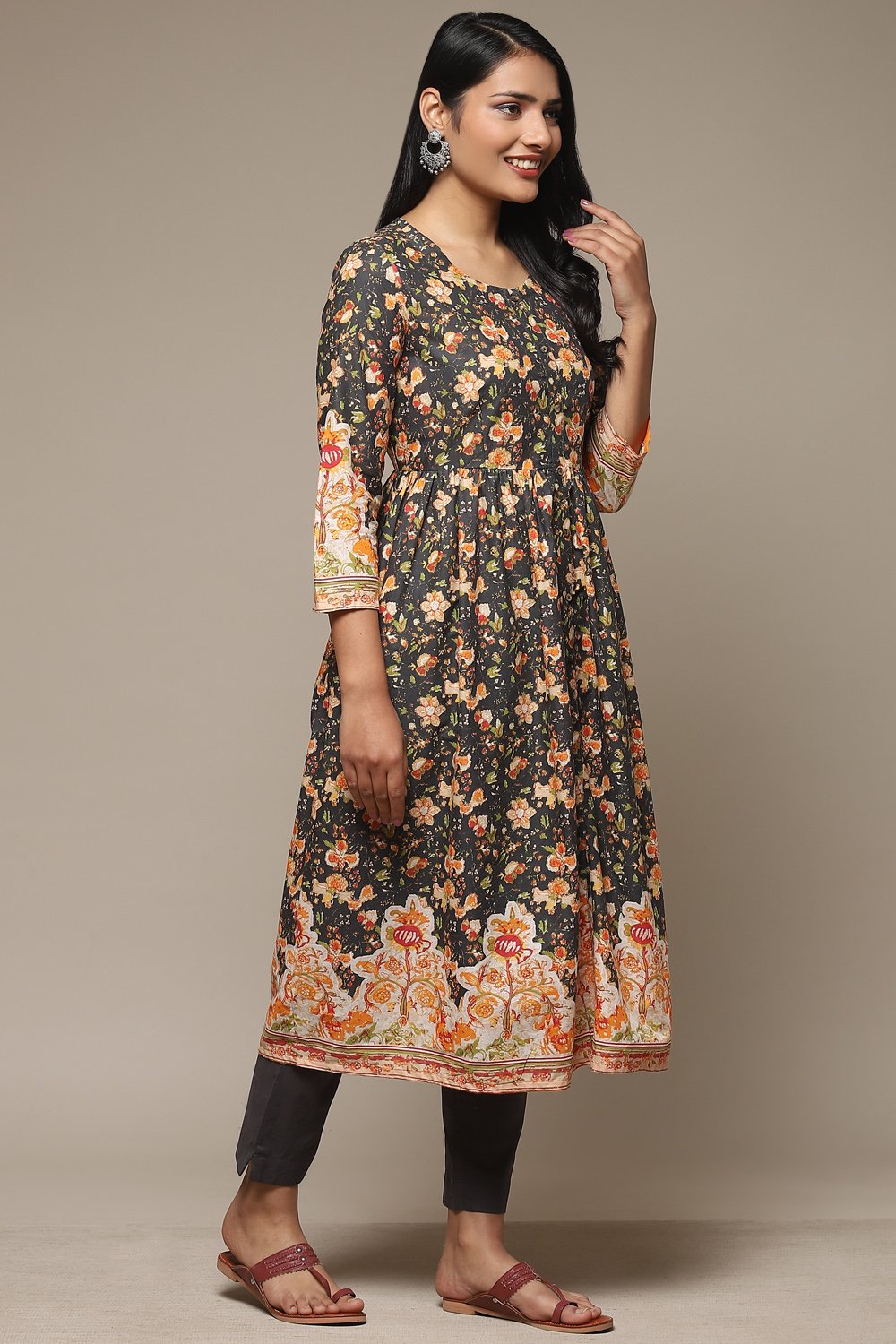 Blue Cotton Gathered Kurta Pants 2 Piece Set image number 5