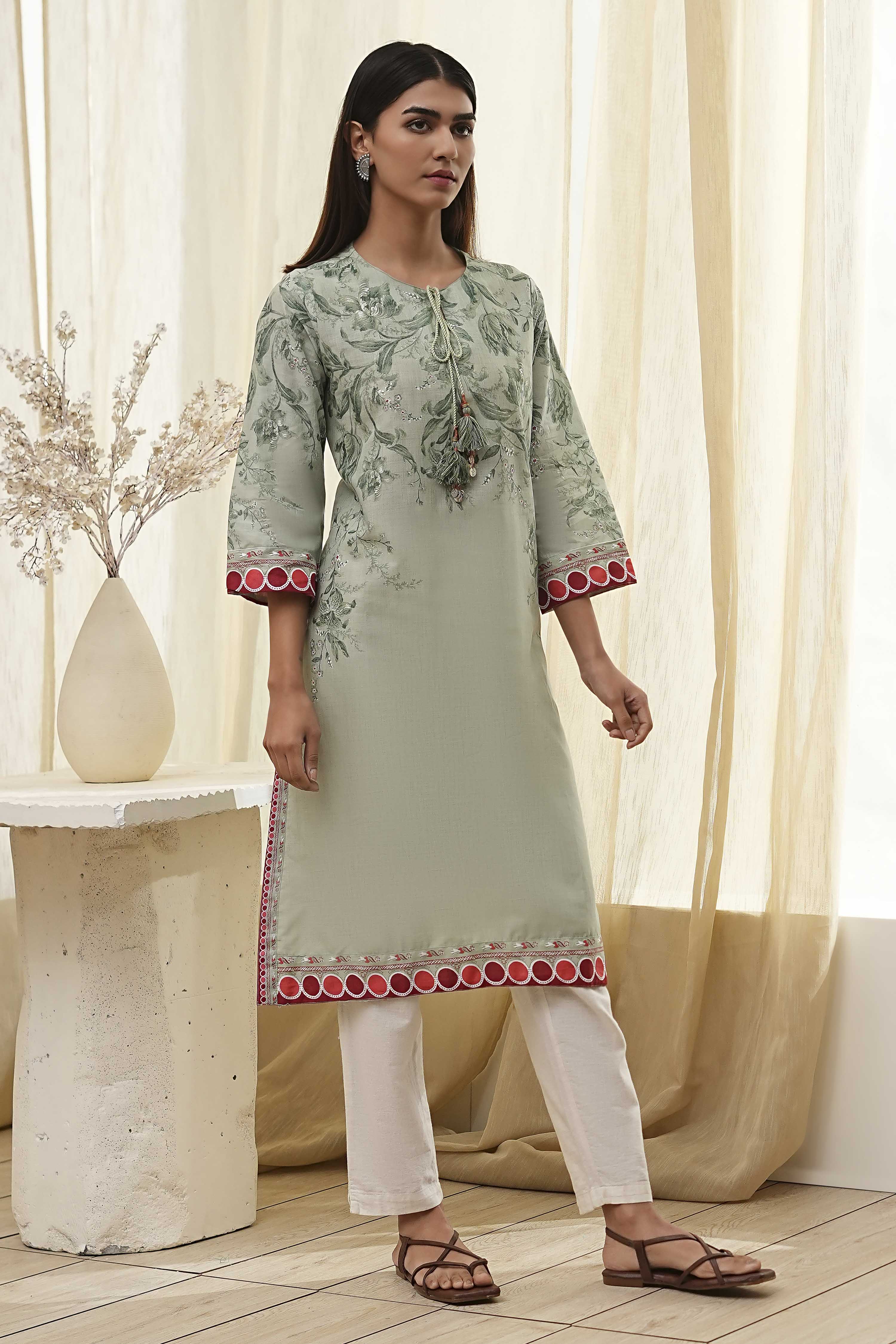 Beige and Blue Cotton Floral Straight Kurta image number 4