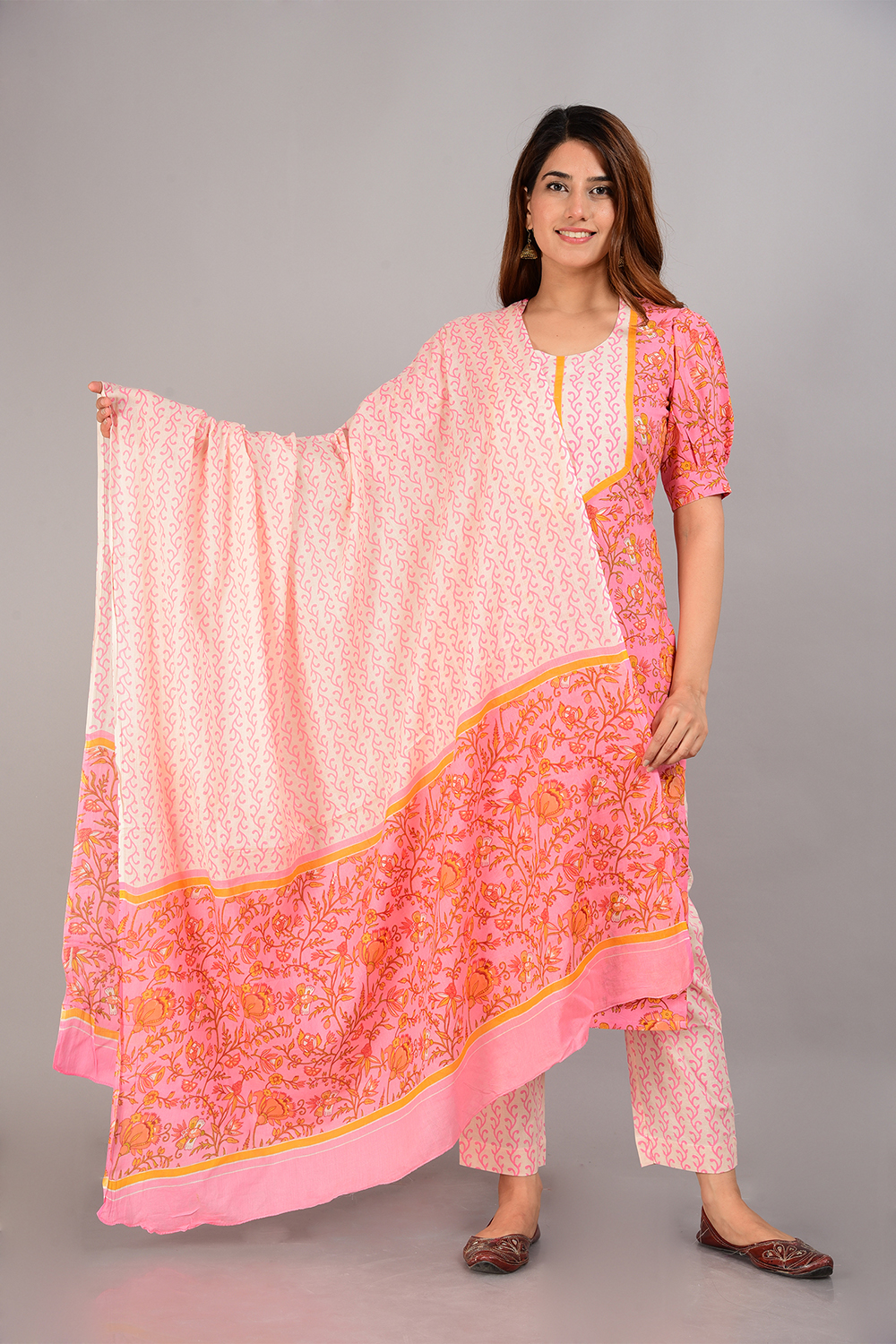 Pink Cotton Screen Print Unstitched Suit Set image number 5