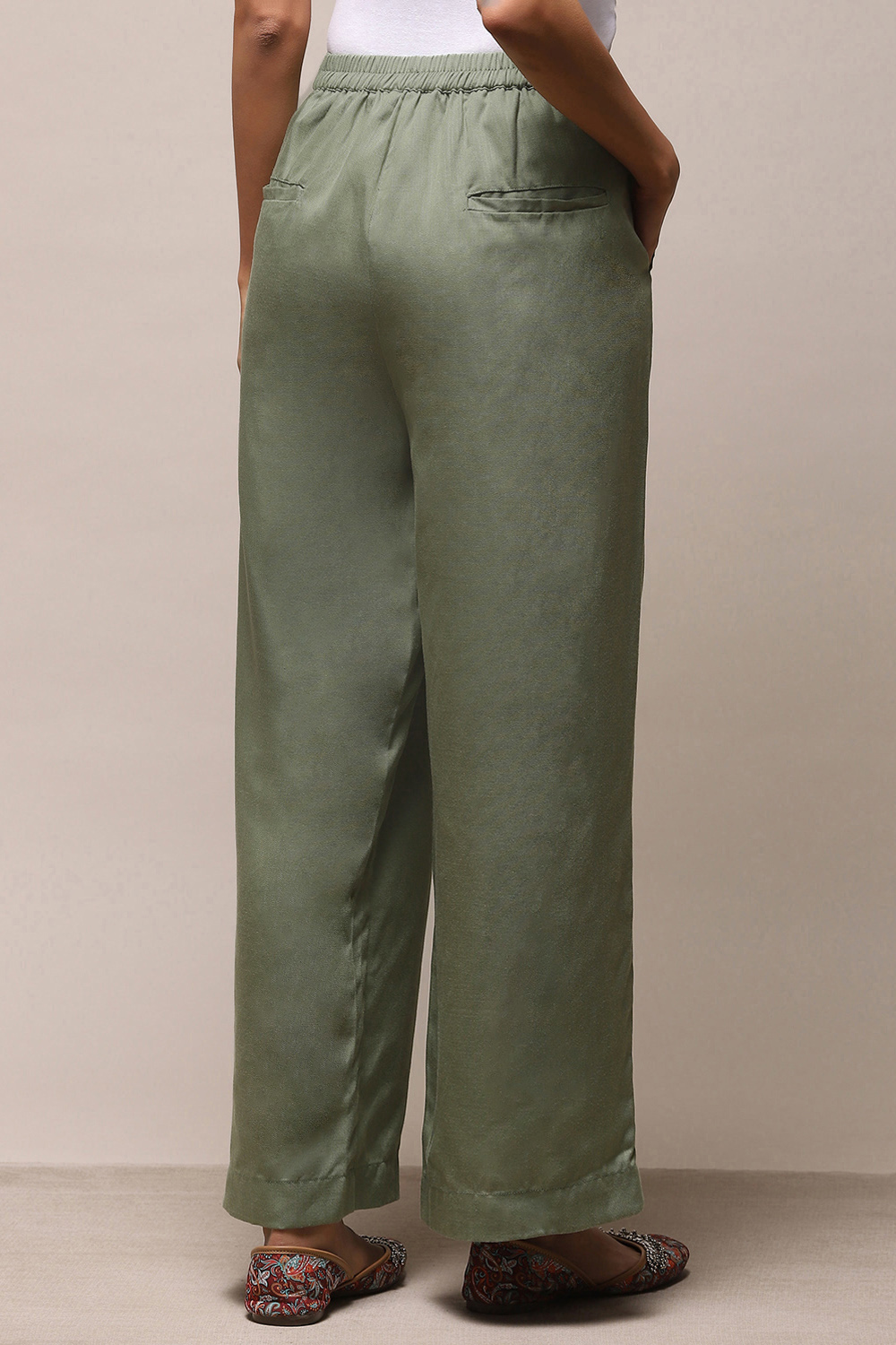 Towny Port Cotton Straight Solid Pants image number 4