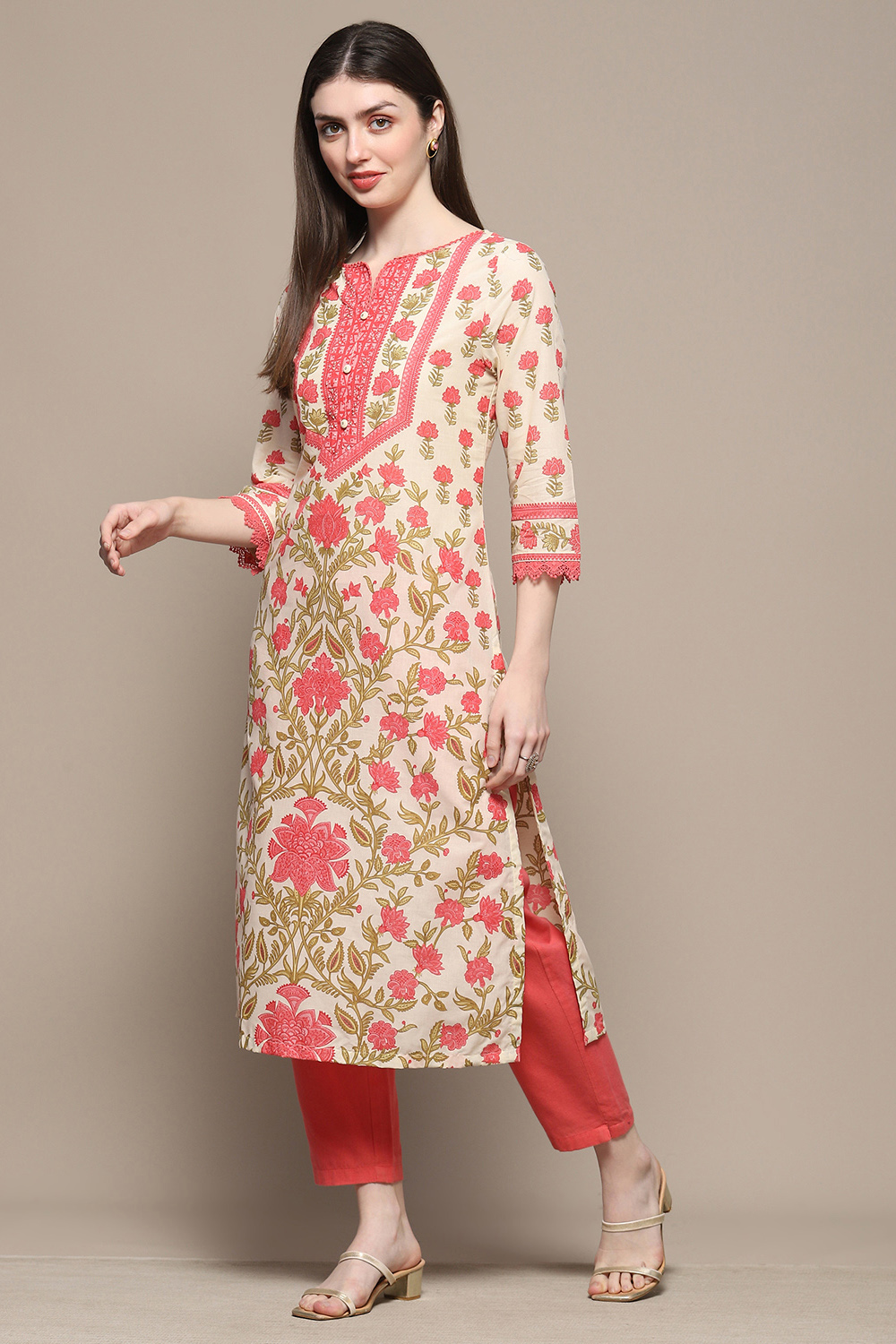Off-white & Blue Cotton Floral Straight Kurta image number 2