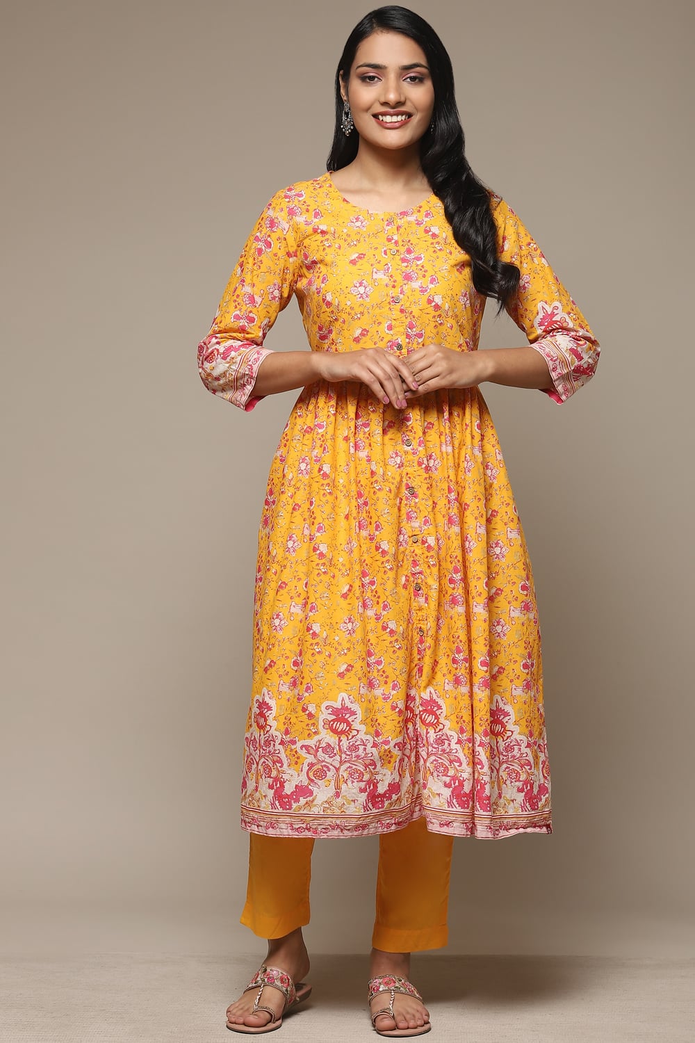 Blue Cotton Gathered Kurta Pants 2 Piece Set image number 6