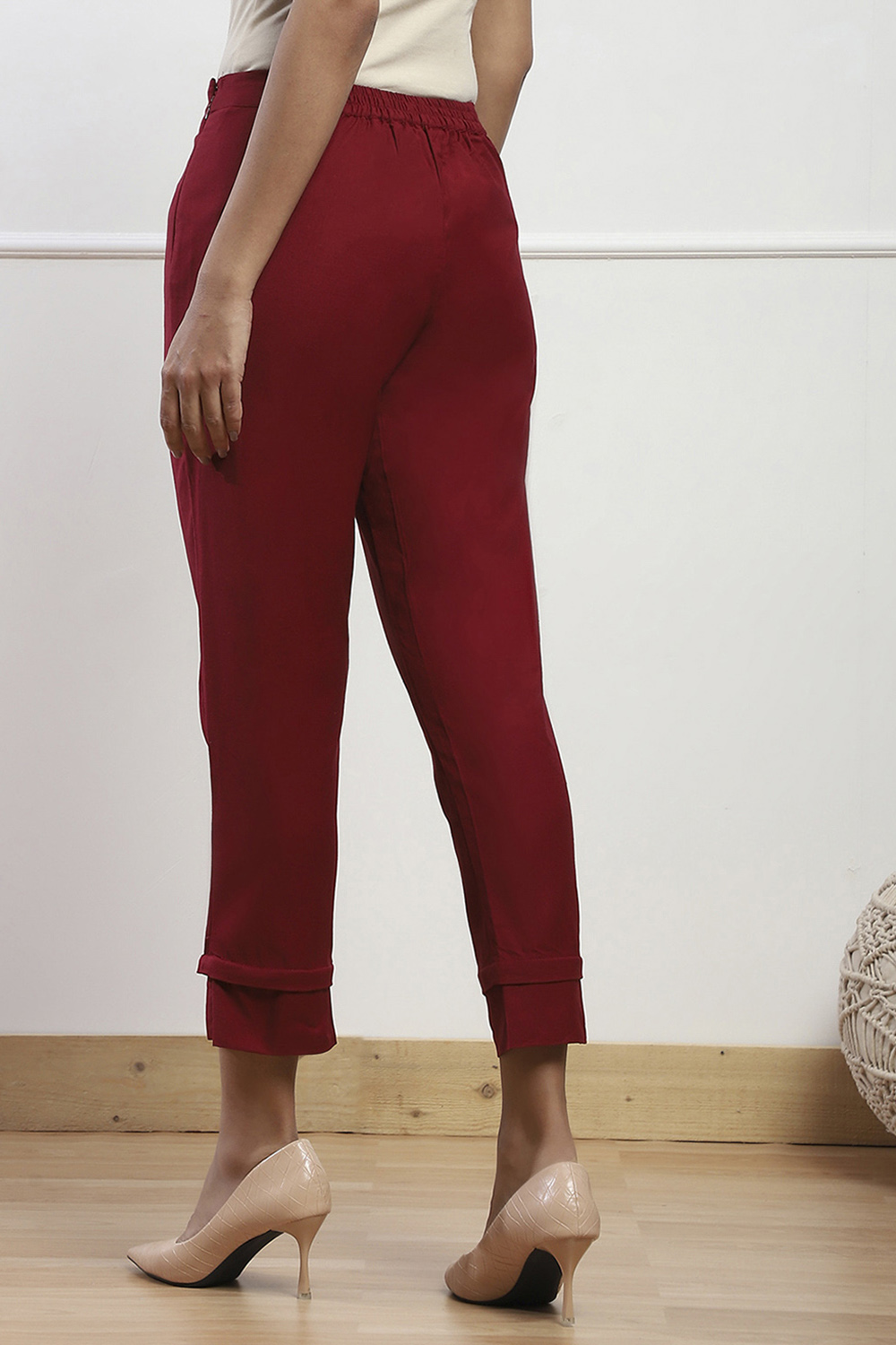 Towny Port Cotton Blend Solid Pants image number 5