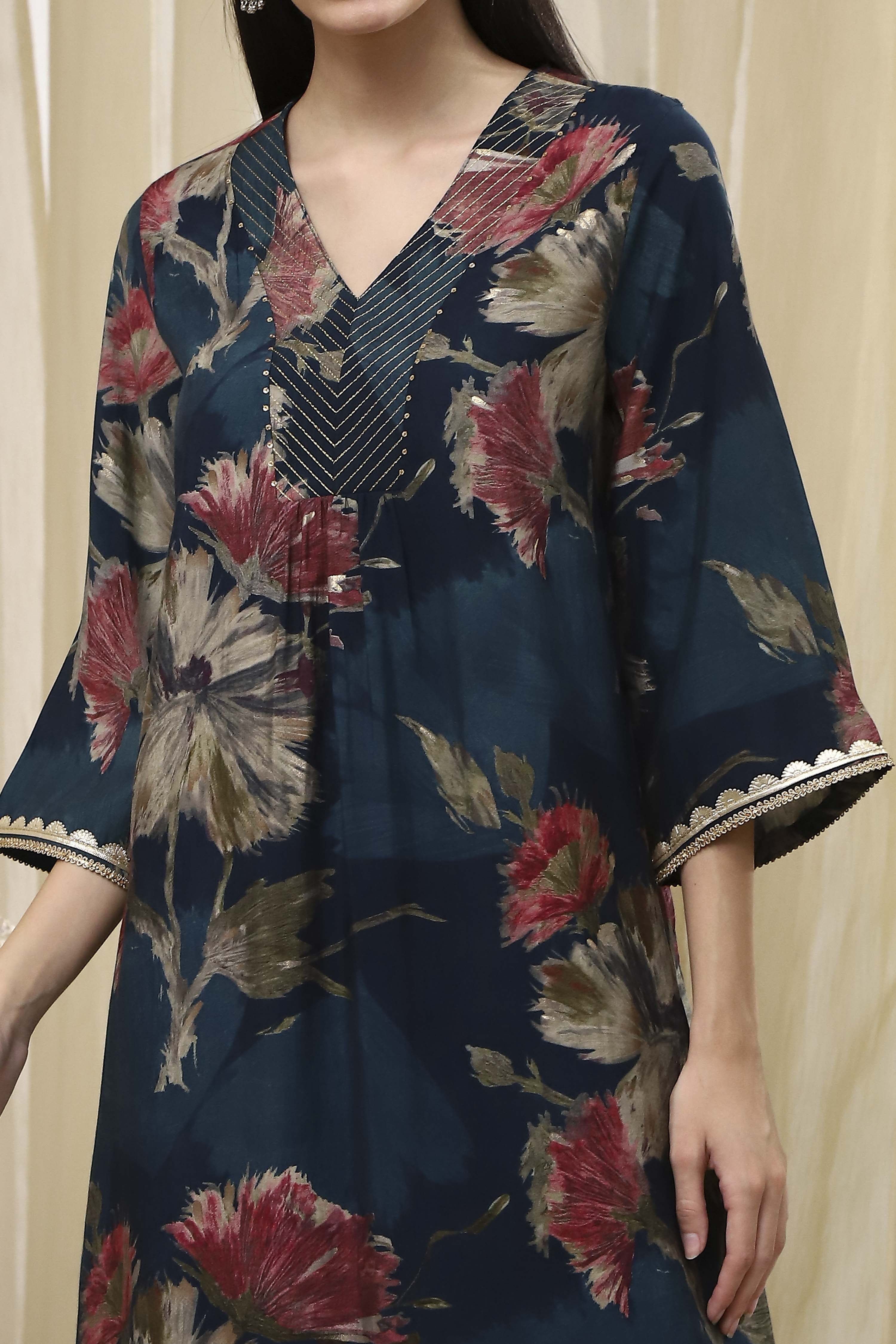 Coral Red Floral Printed Straight Kurta image number 1