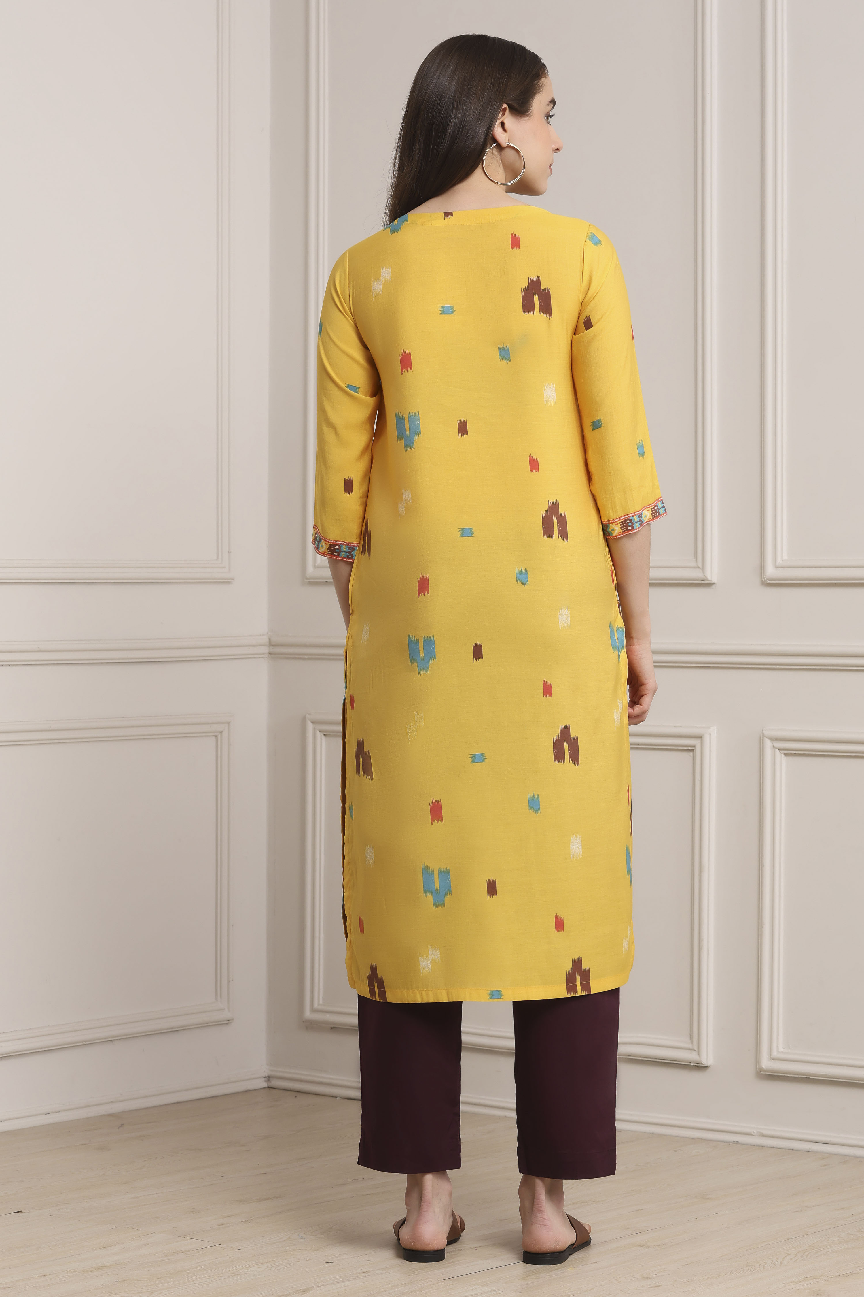 Yellow Poly Viscose Straight Kurta Pants Set image number 4