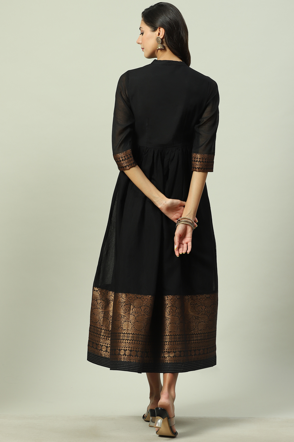 Maroon Yarn-Dyed Flared Kurta image number 3
