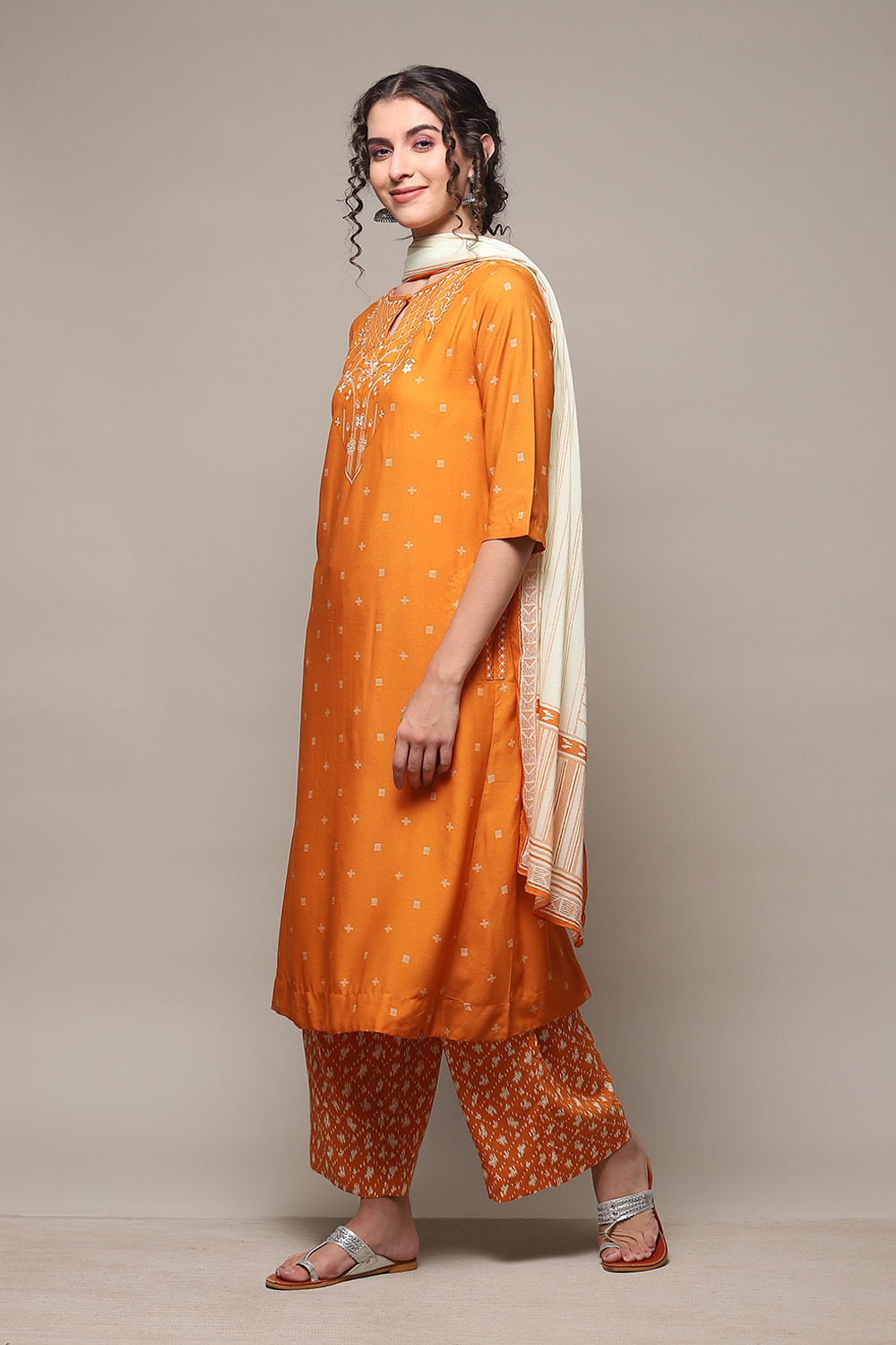 Off White Cotton A-Line Kurta Palazzo Suit Set image number 5