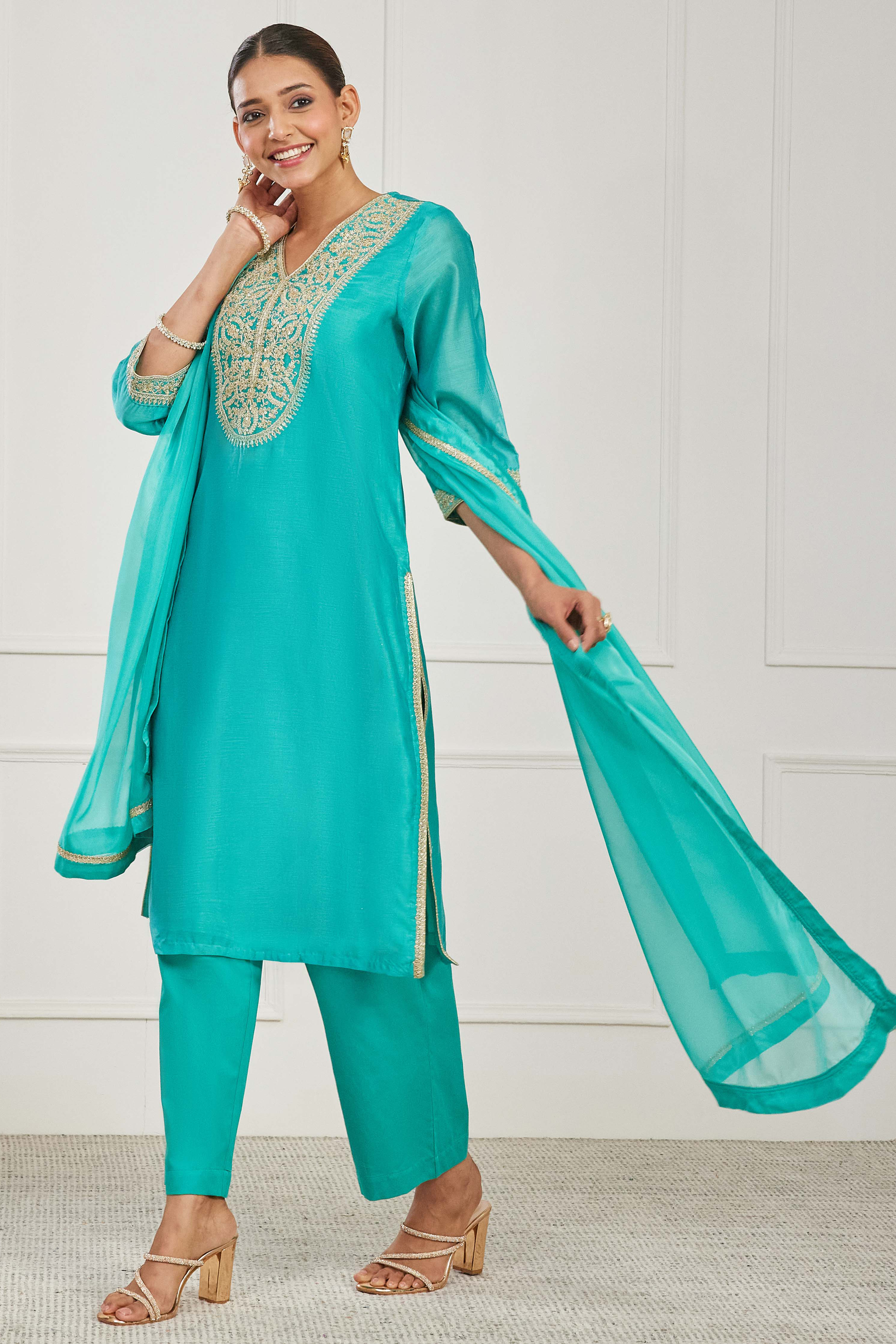 Turquoise Cotton Silk Printed Straight Kurta Set image number 3