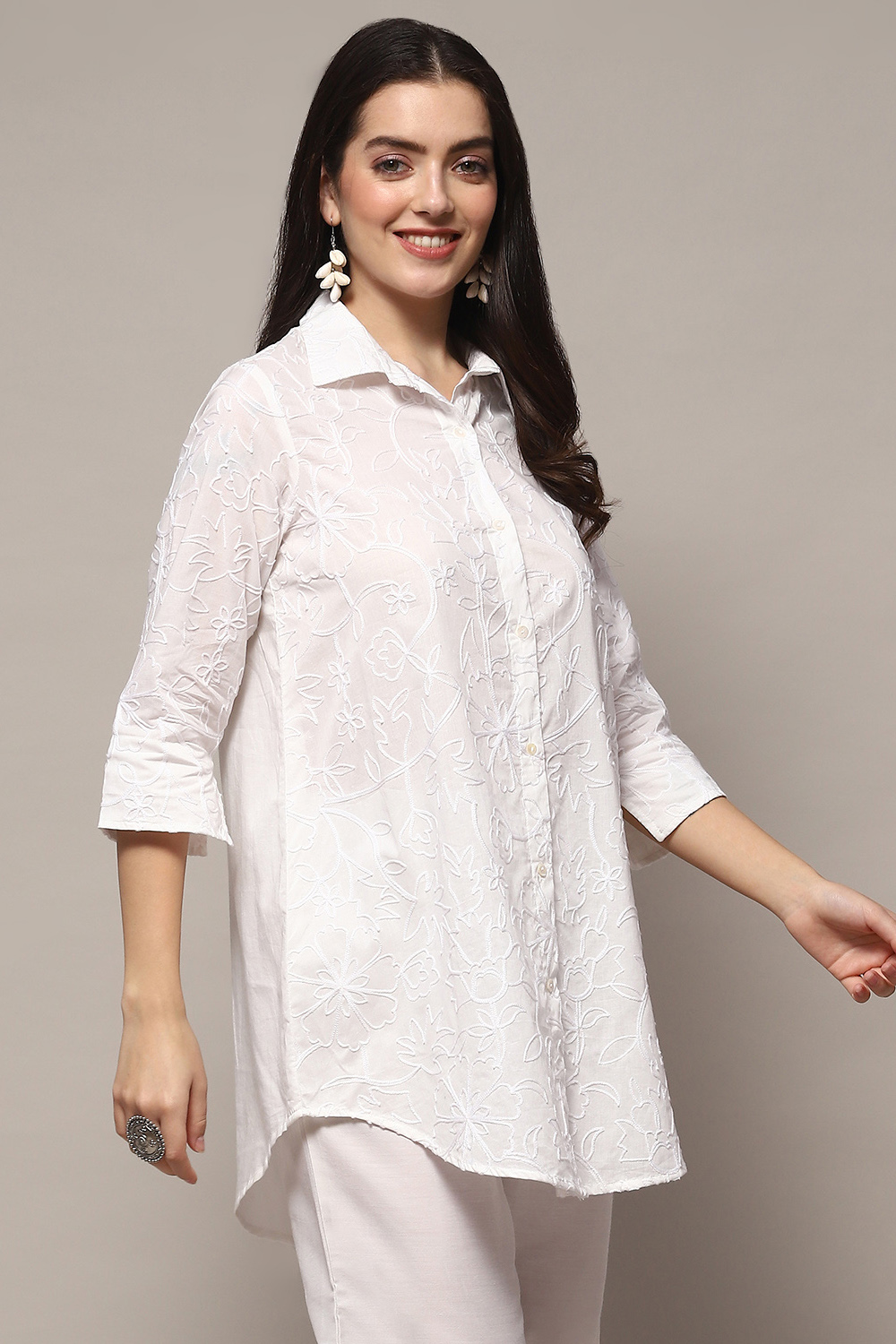 Lilac Cotton Straight Embroidered Shirt image number 4