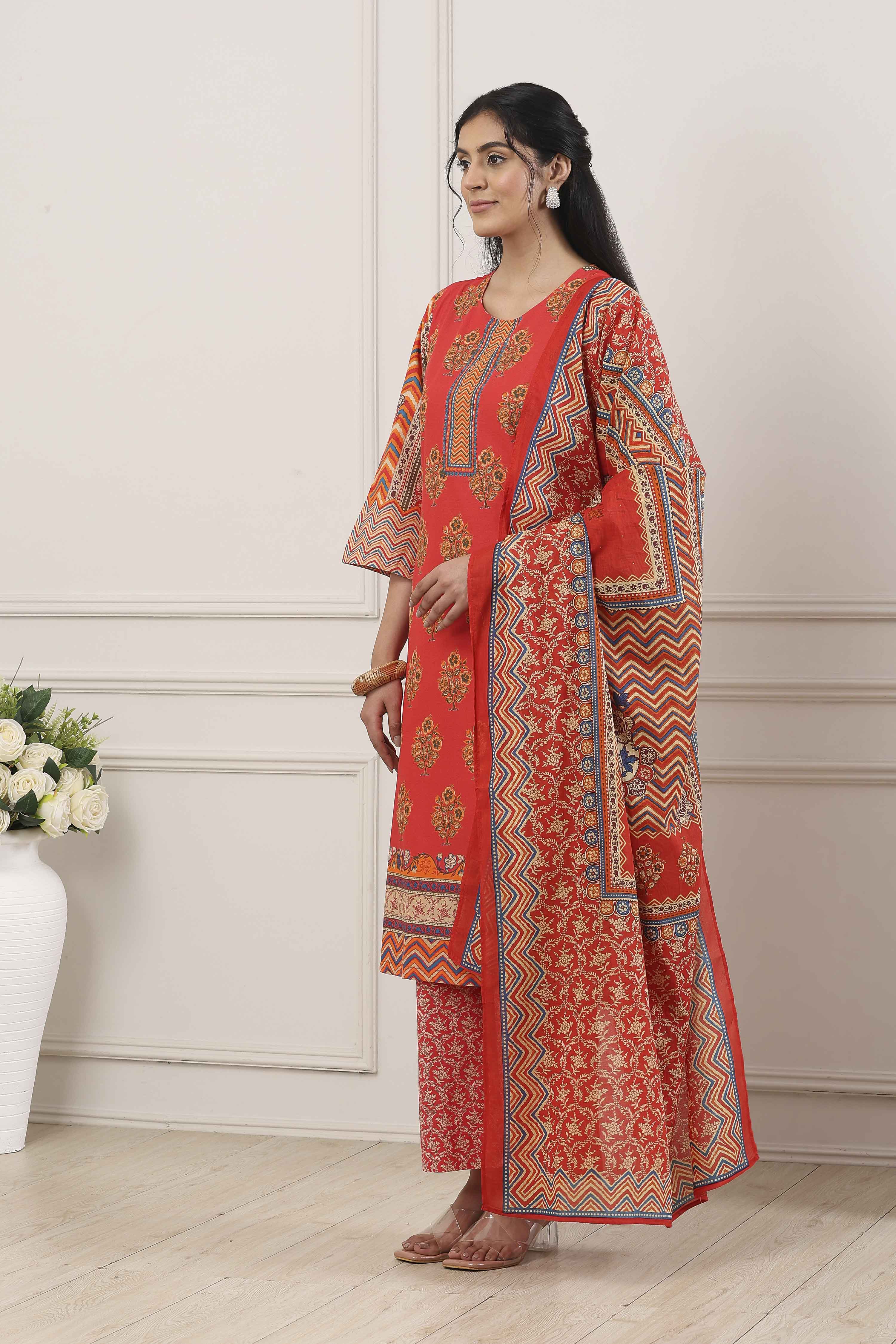 Red Cotton Floral Motifs Straight Suit Set image number 3