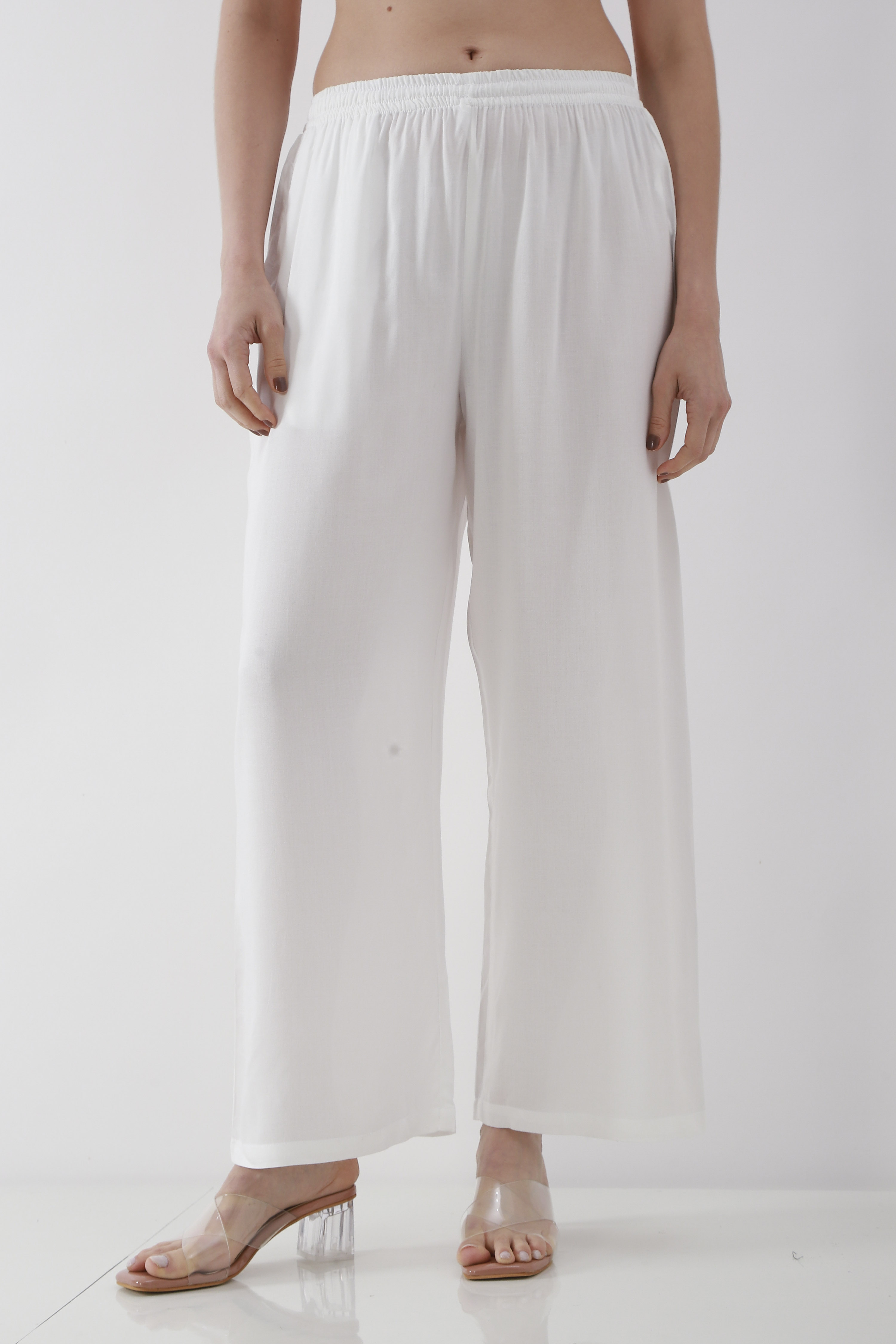 Green Solid Straight Palazzos image number 4