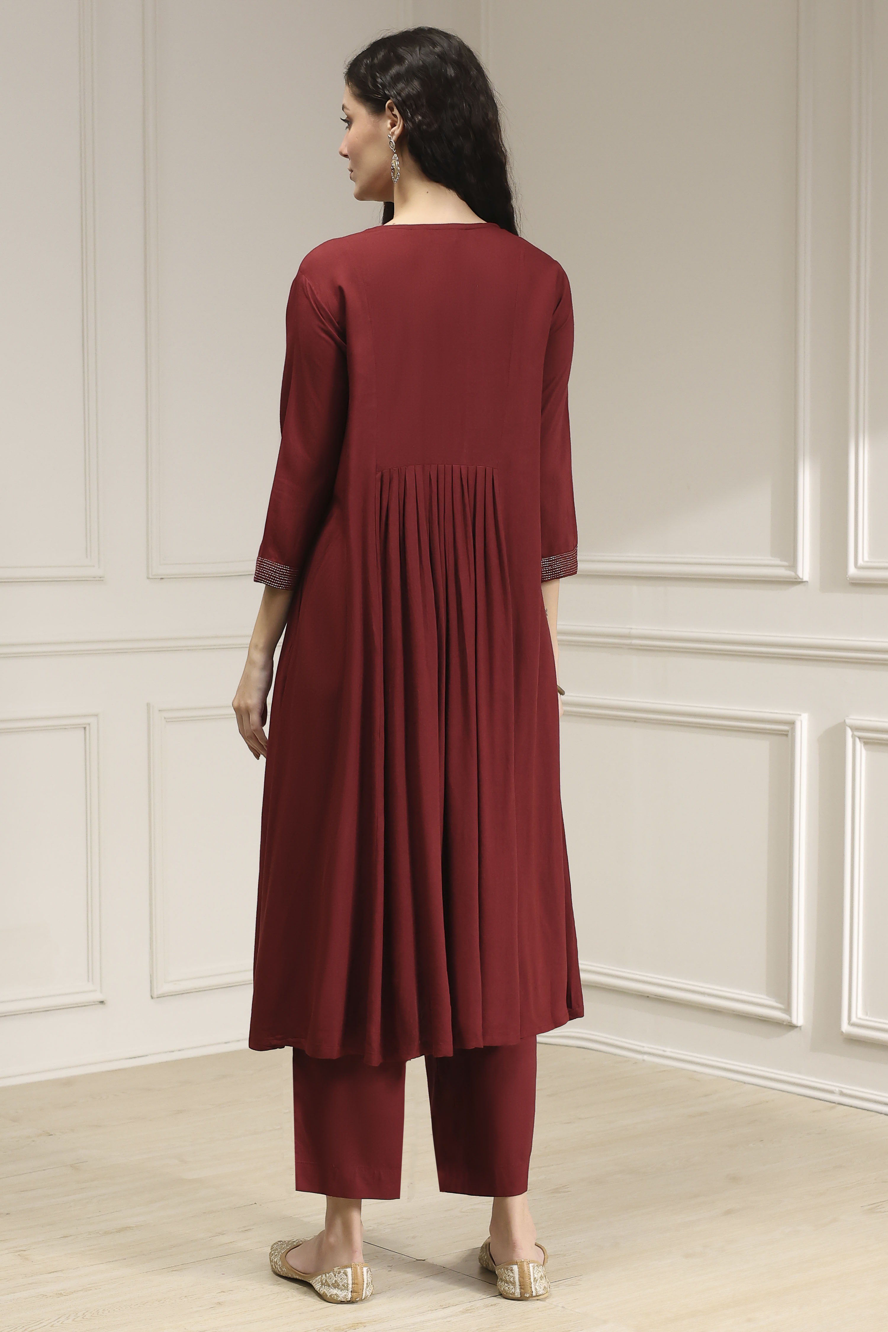 Blue Solid Gathered Suit Set image number 4