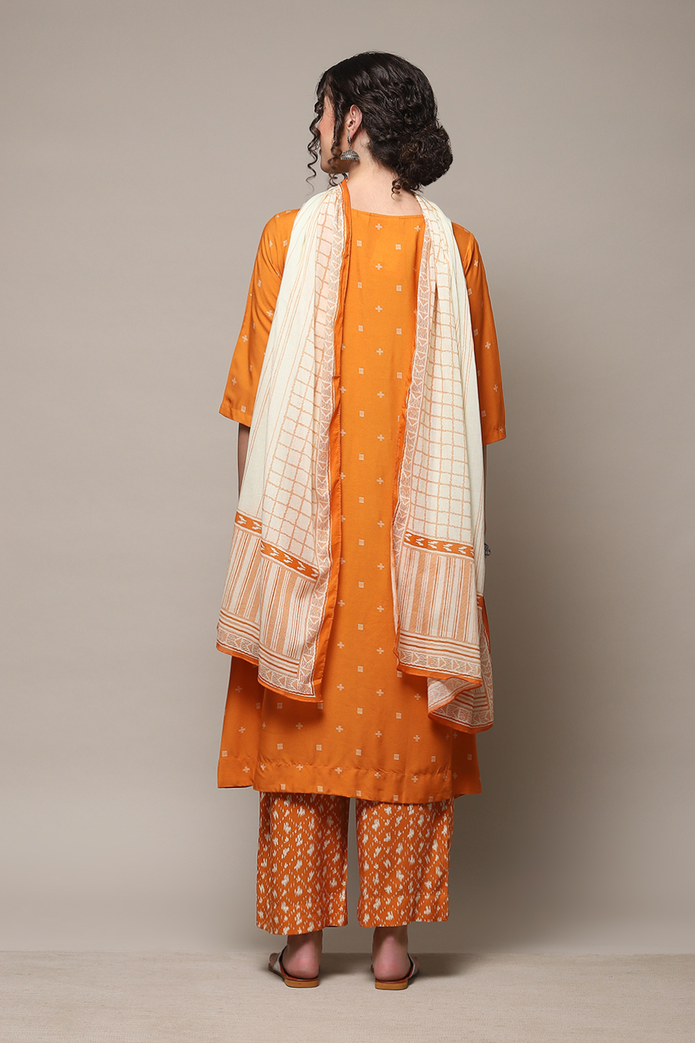 Off White Cotton A-Line Kurta Palazzo Suit Set image number 4