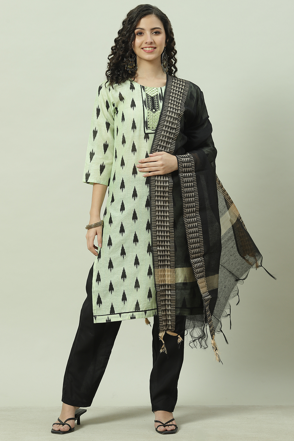 Green Cotton Unstitched Suit Set image number 0