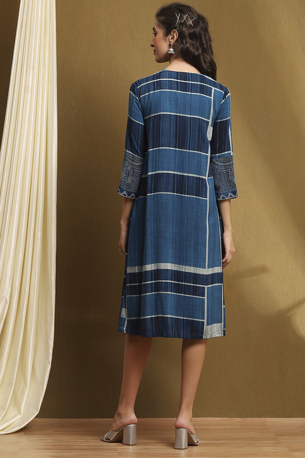 Blue Rayon Straight Set image number 3