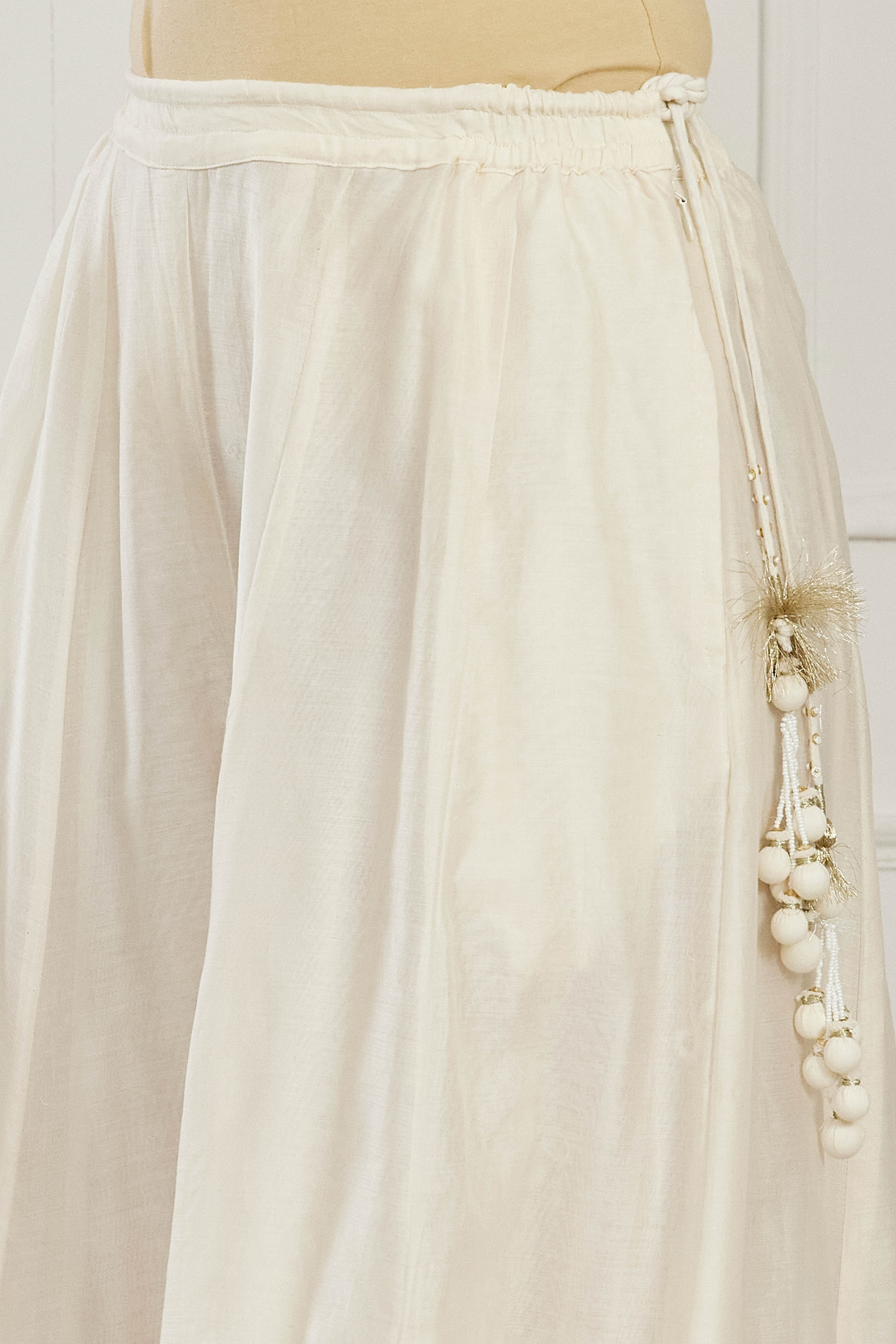 Off White Silk Chanderi Embroidered Co-Ord Set image number 2