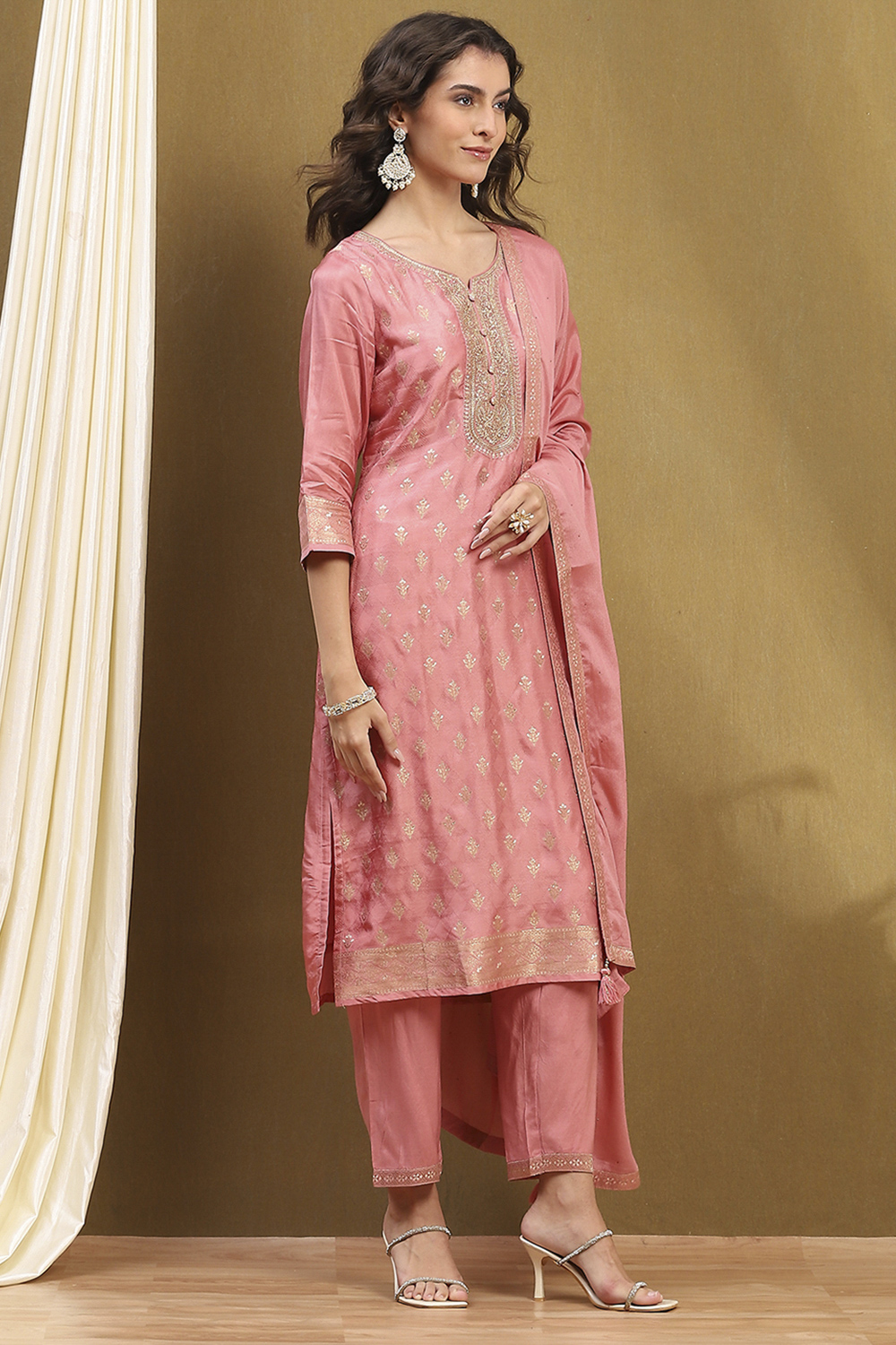 Pink Viscose Blend Yarn Dyed Straight Suit Set image number 5