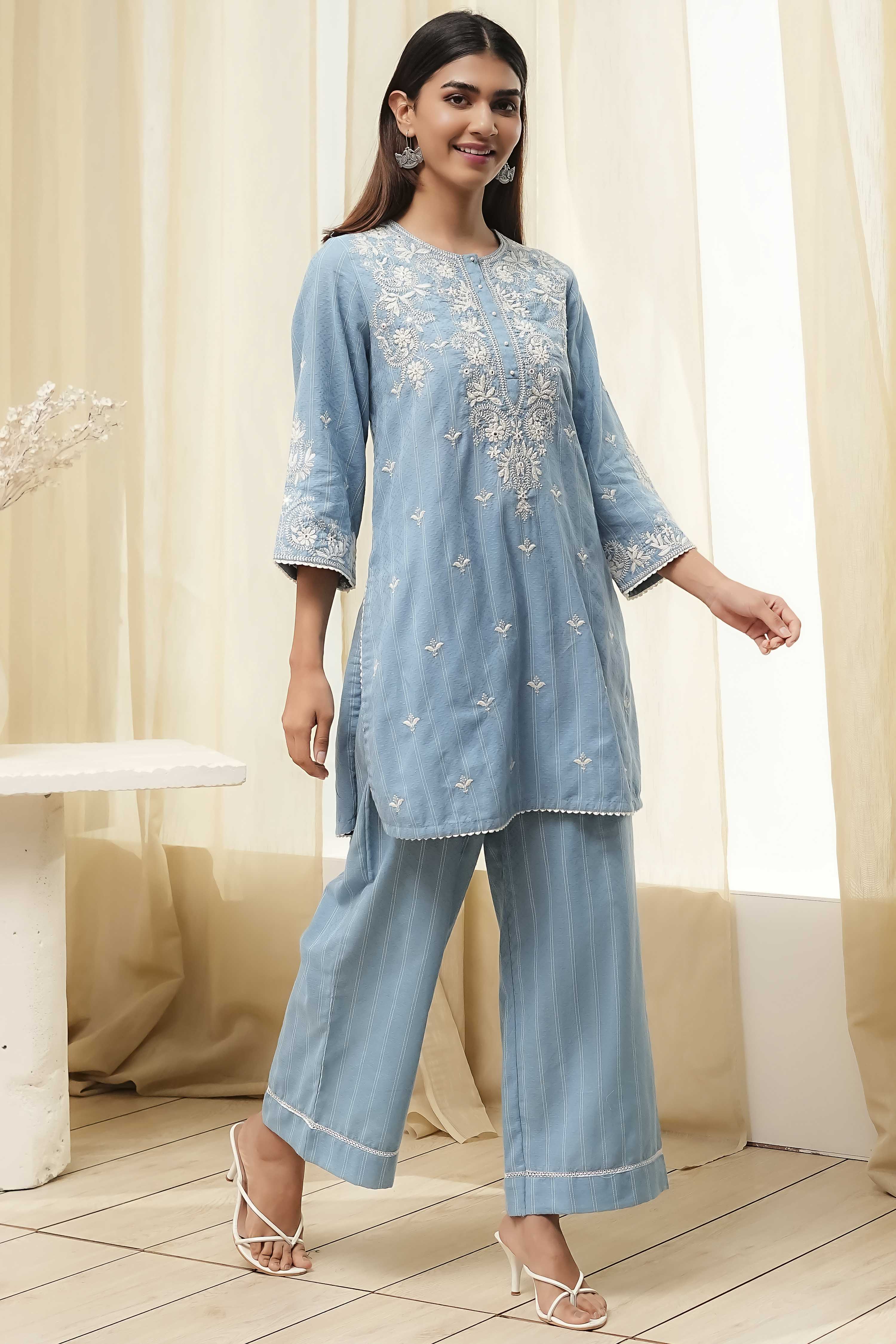 Blue Cotton Embroidered Straight Kurta Set image number 5