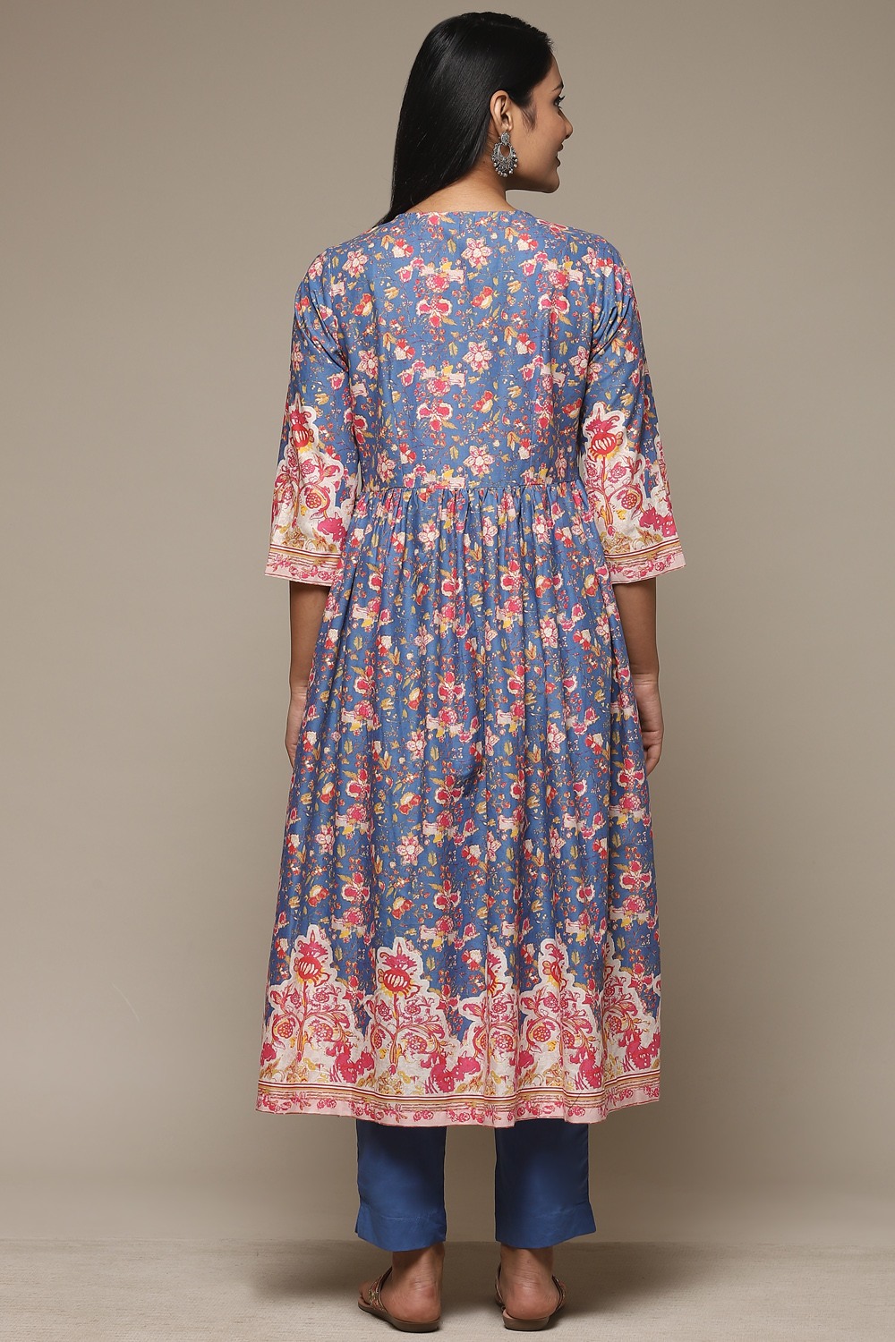 Blue Cotton Gathered Kurta Pants 2 Piece Set image number 4