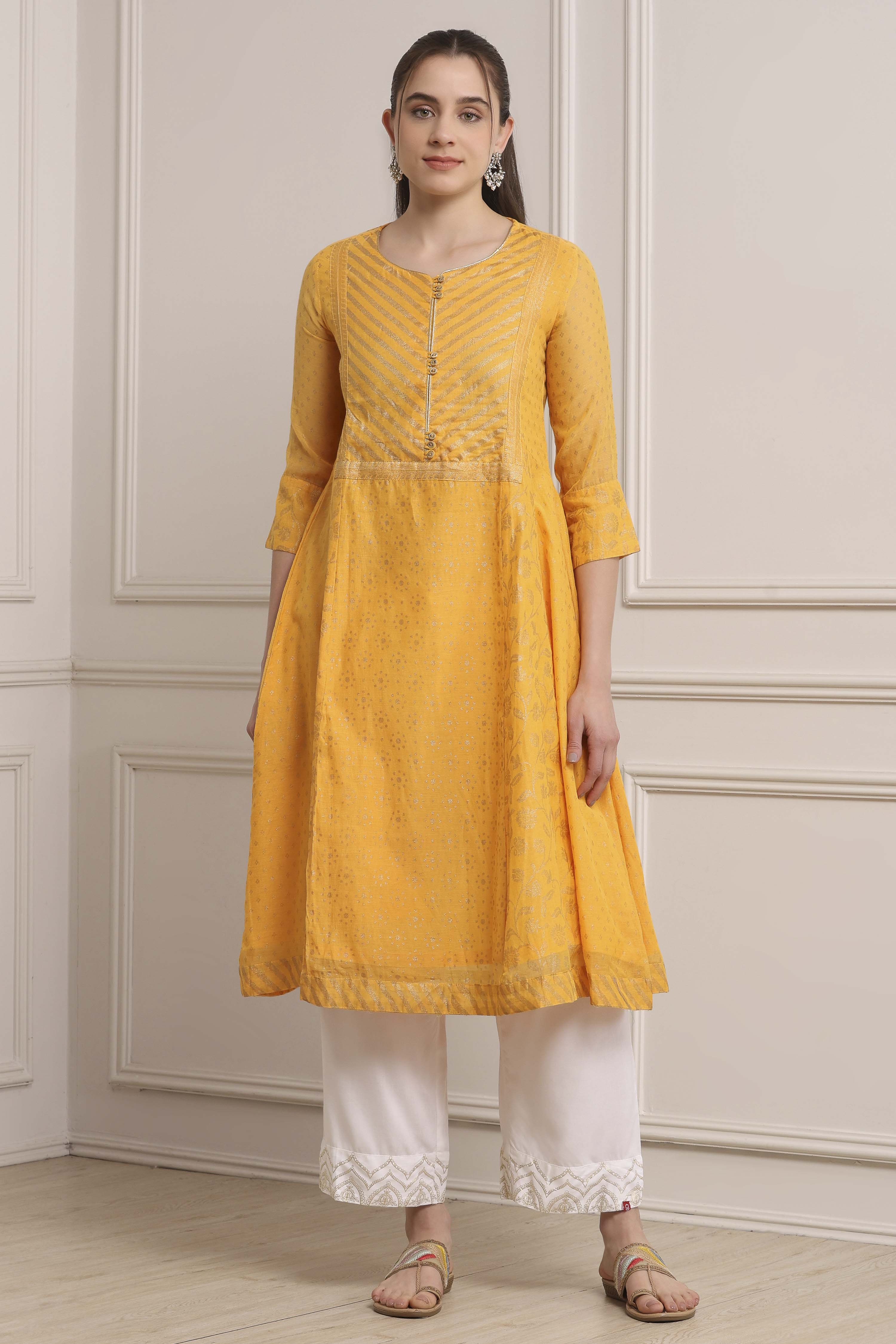 Yellow Polyester Flared Kurta Pants Set image number 7