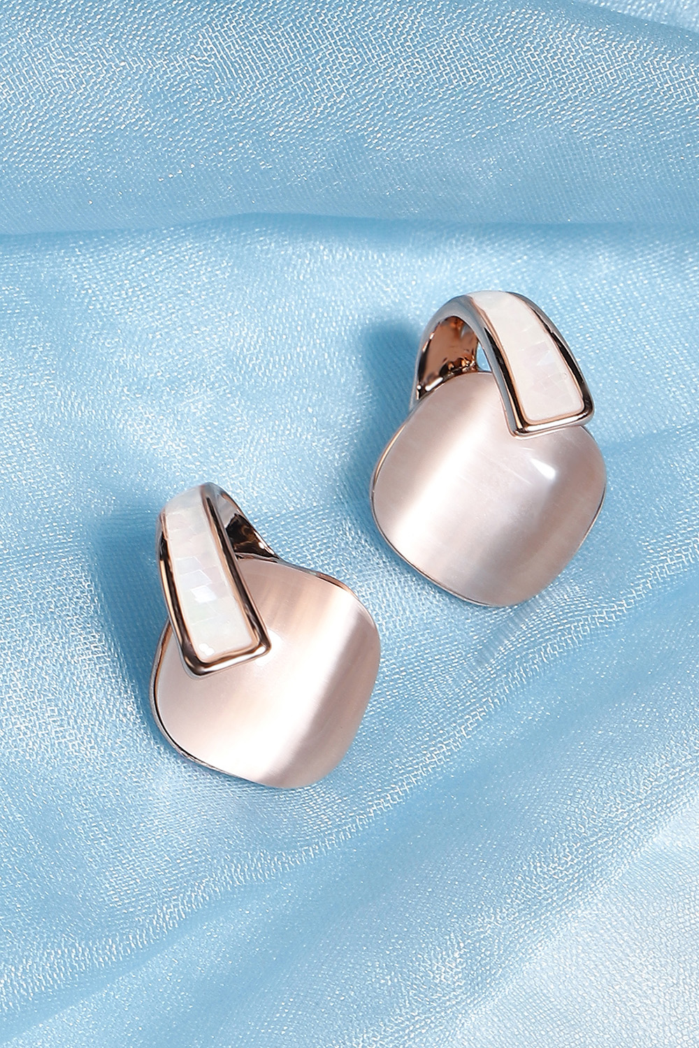 Nude Earrings image number 0