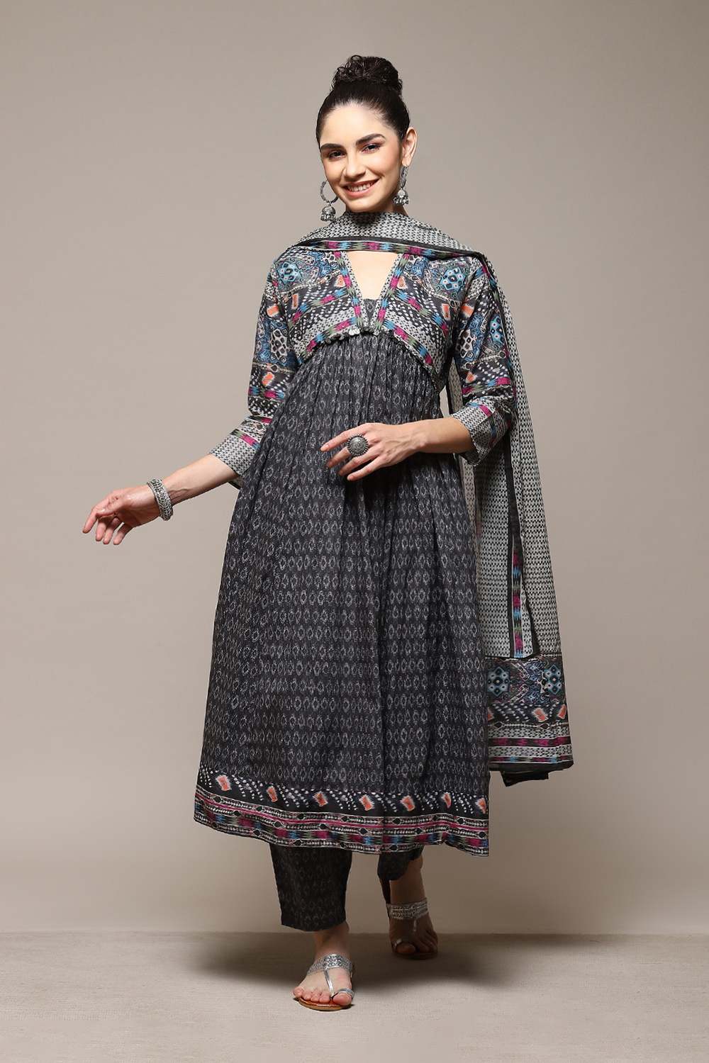 Green & Maroon Cotton Anarkali Kurta Relaxed Salwar Suit Set image number 7