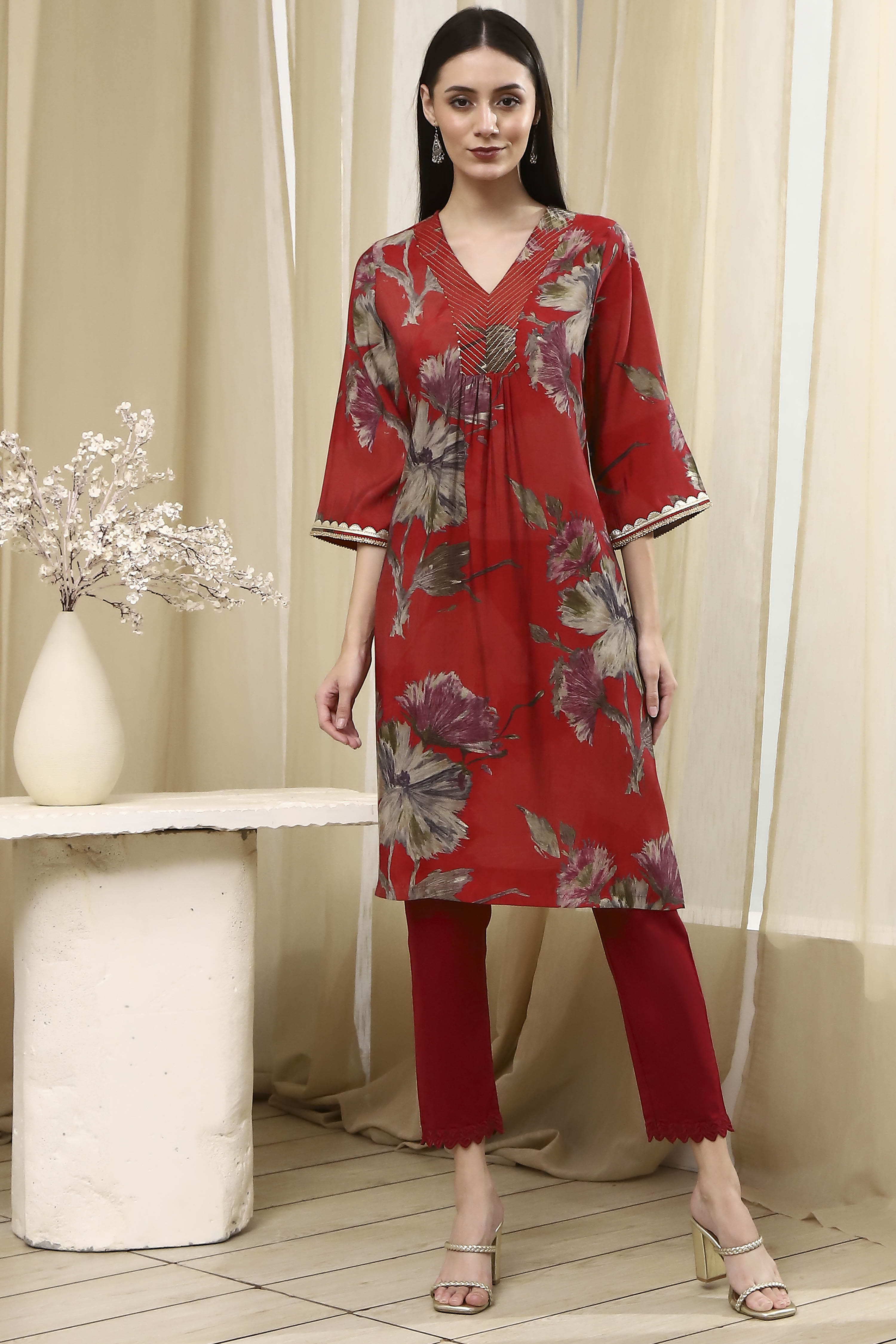 Coral Red Floral Printed Straight Kurta image number 5