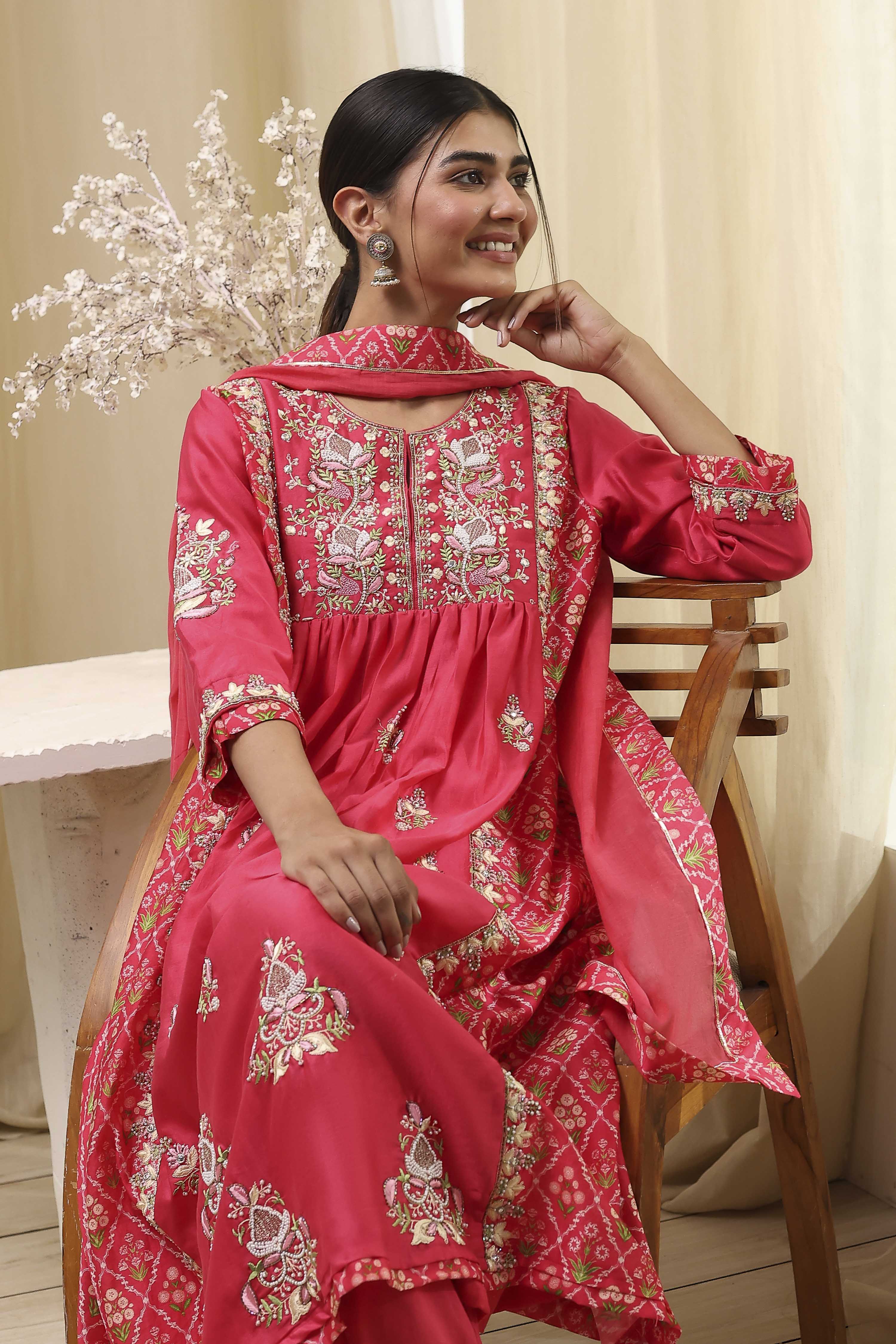 Coral-Red Silk Chanderi Gathered Suit Set image number 7