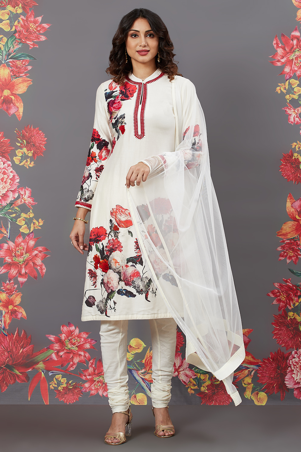 Off White Cotton Straight Printed Suit Set image number 0