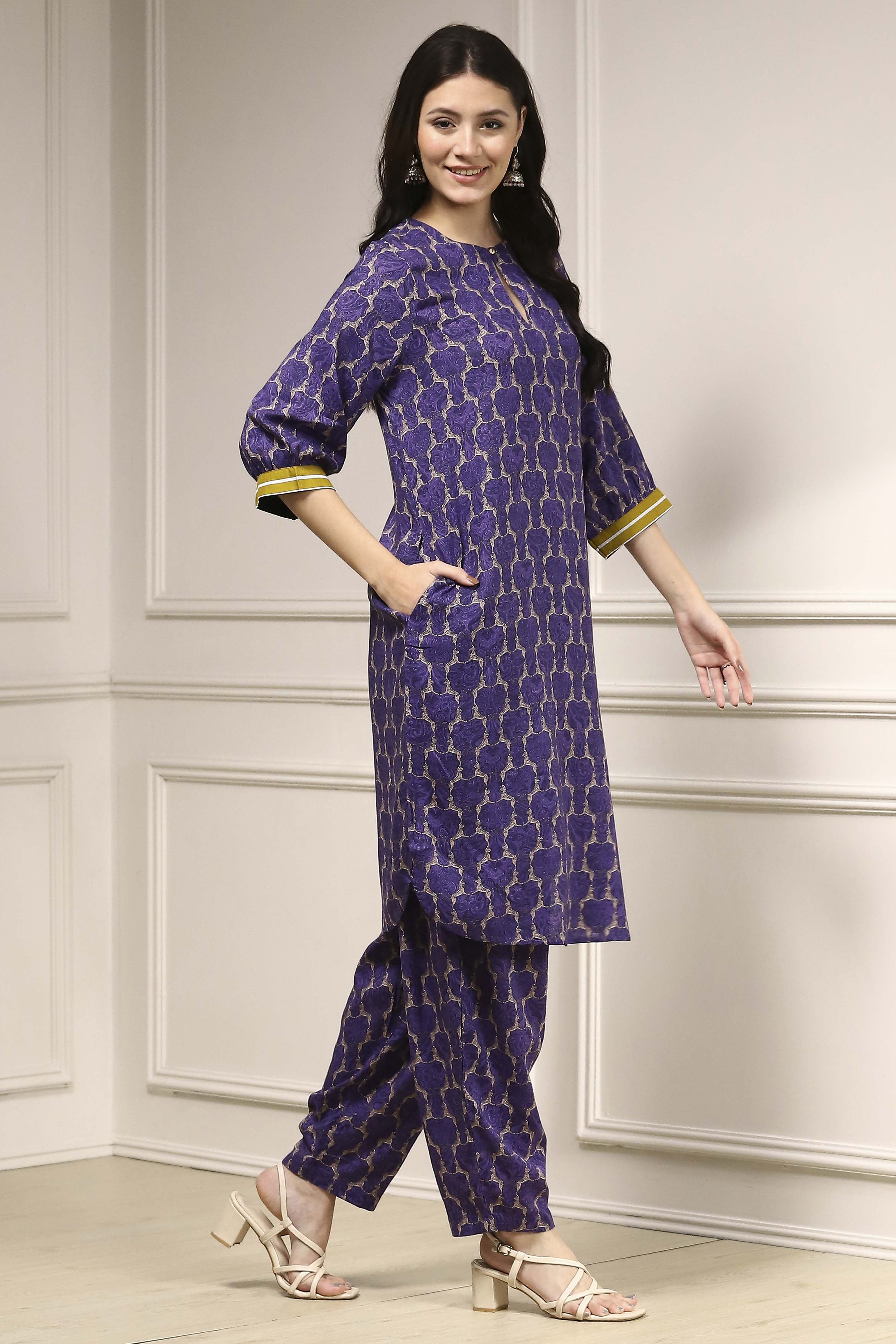 Indigo Blue Printed Straight Suit Set image number 5