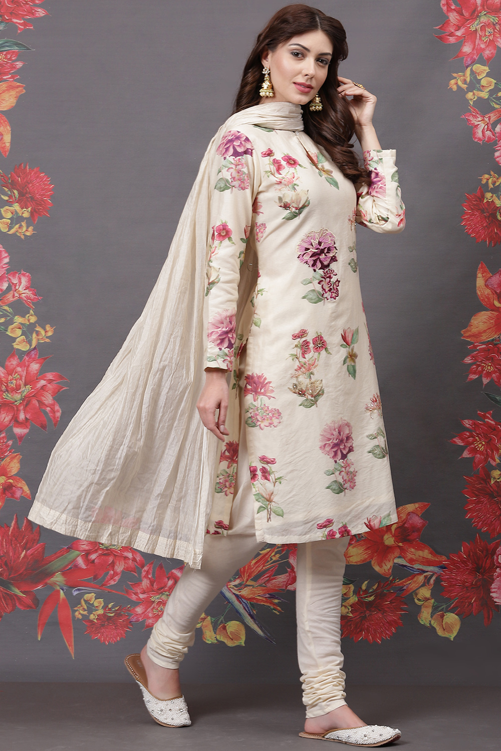 Off White Cotton Silk Straight Printed Suit Set image number 6