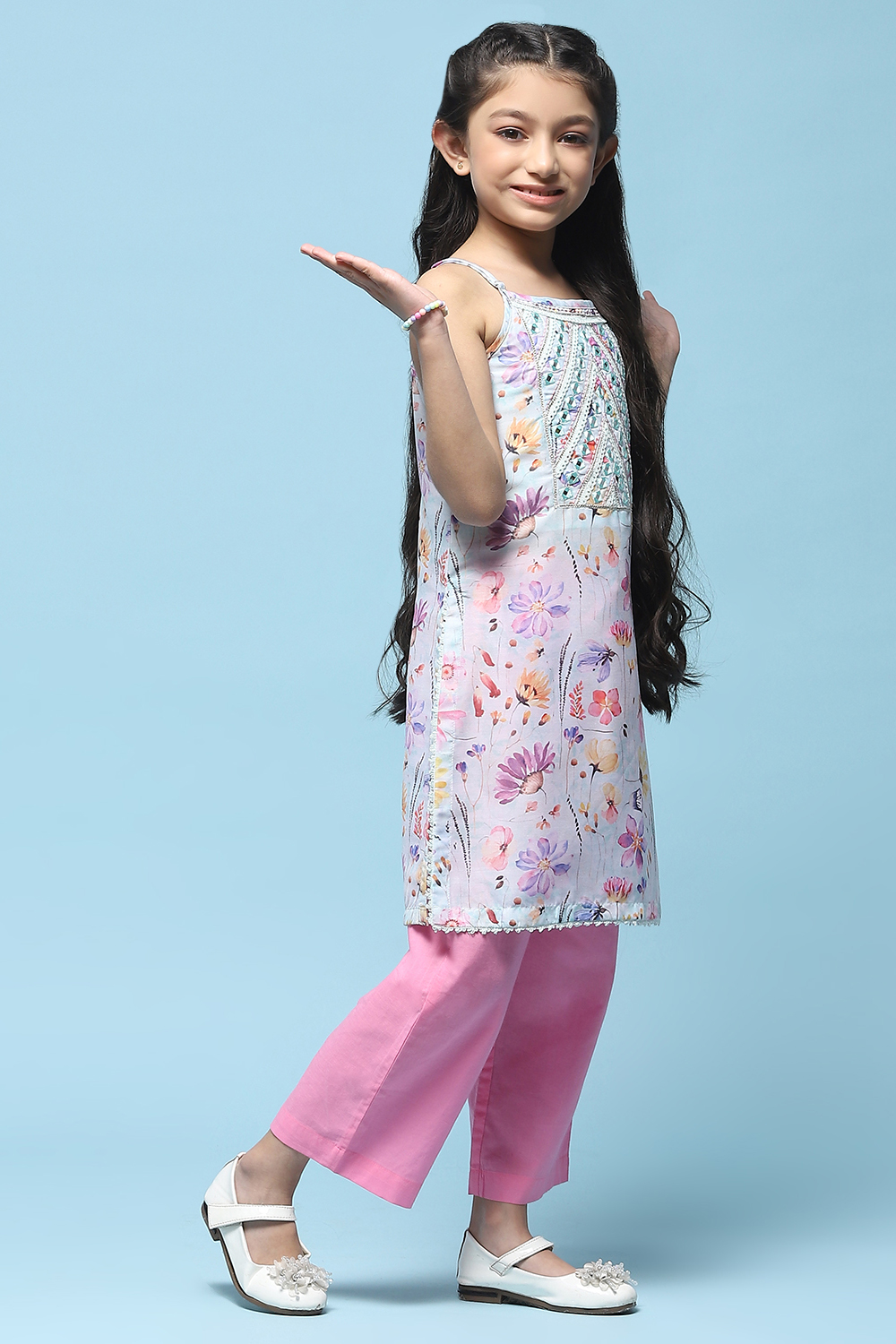 Mint Blue Cotton Yoke Embroidered Kurta With Solid Palazzo image number 5