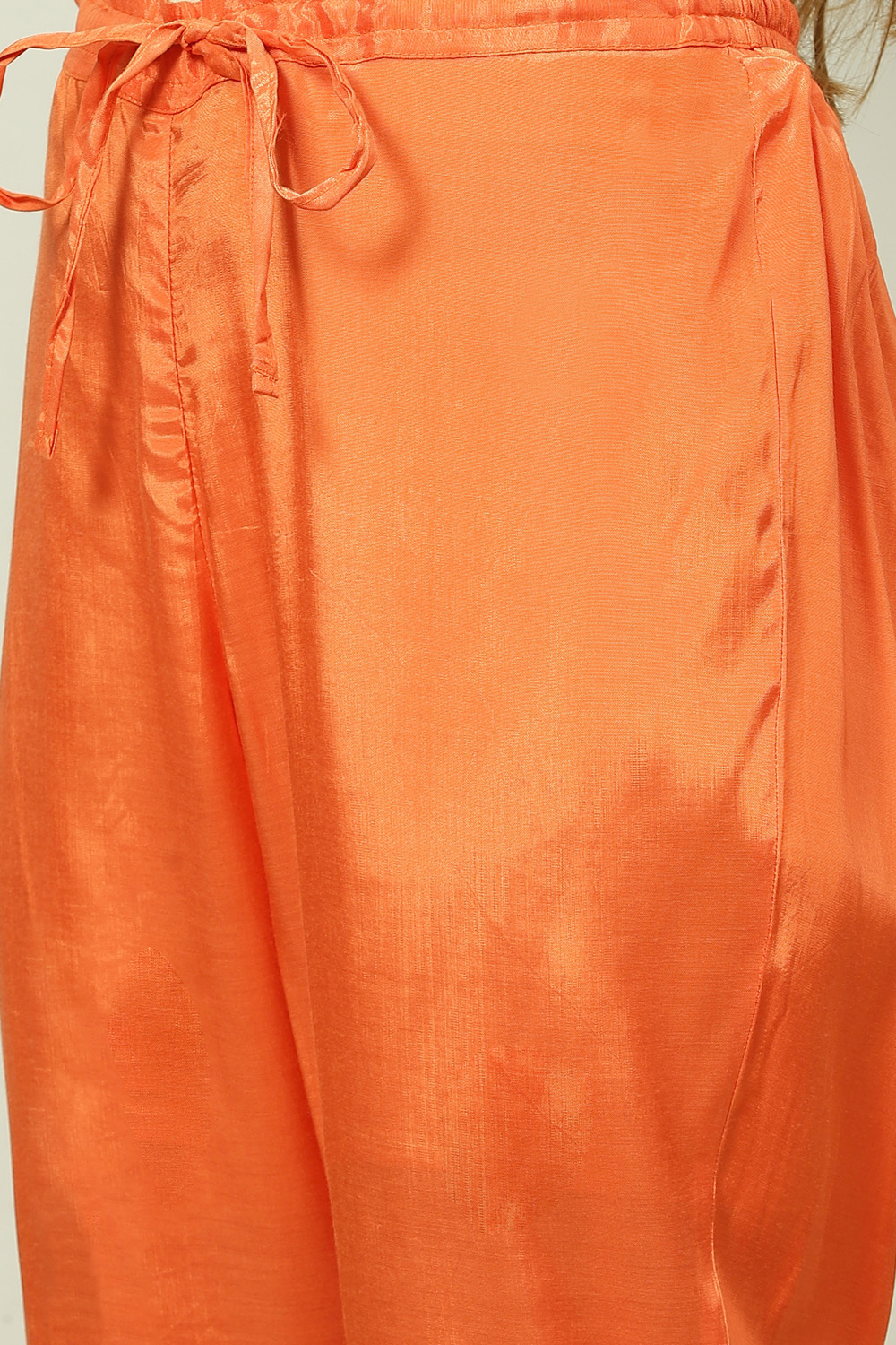 Orange Printed Viscose Straight Kurta Regular Pants Suit Set image number 3