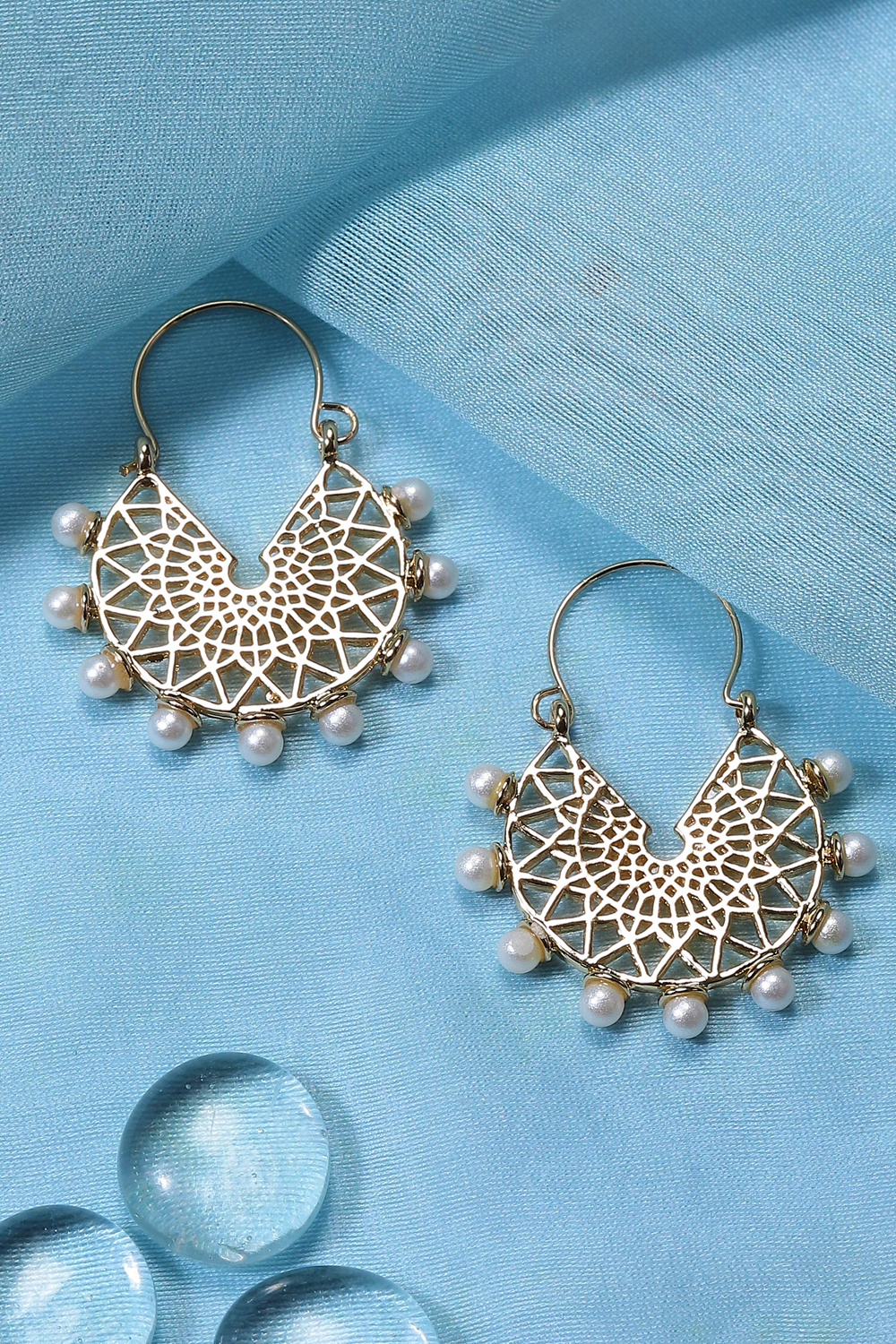 Golden Formal Earrings image number 1