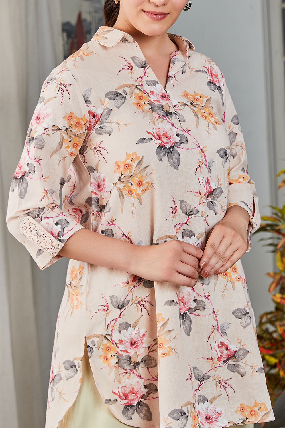 Beige Cotton Floral Printed Straight Kurta image number 1