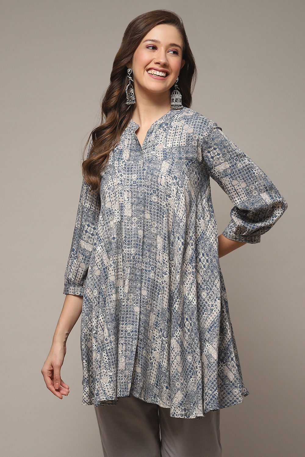Navy LIVA Printed Kurti image number 1