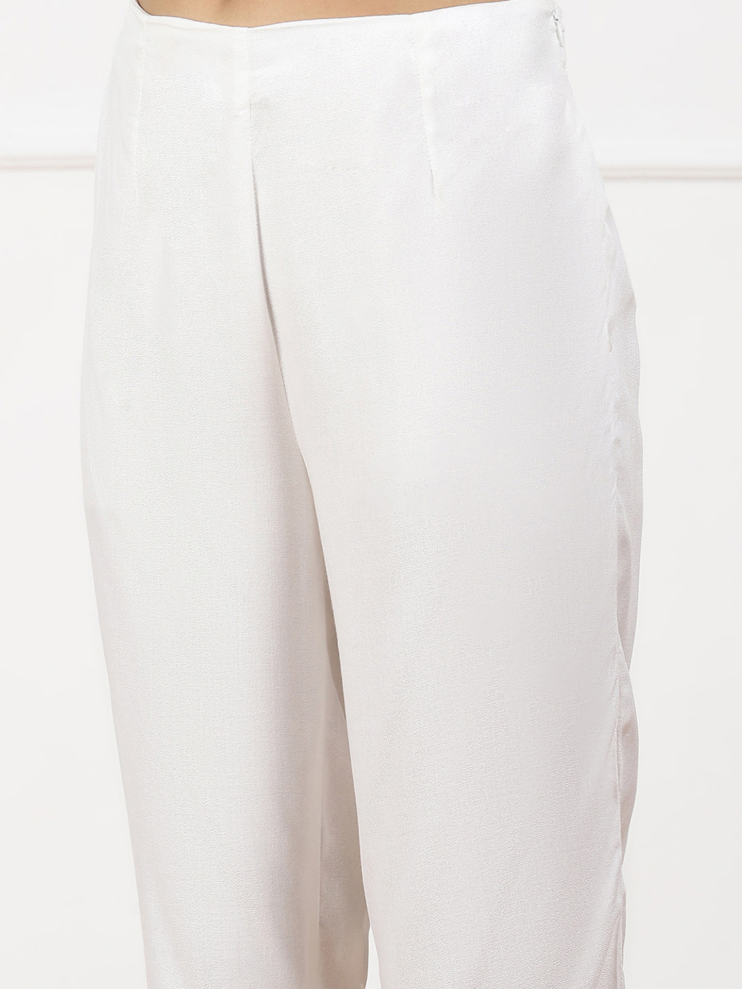 Maroon Viscose Slim Solid Pants image number 1