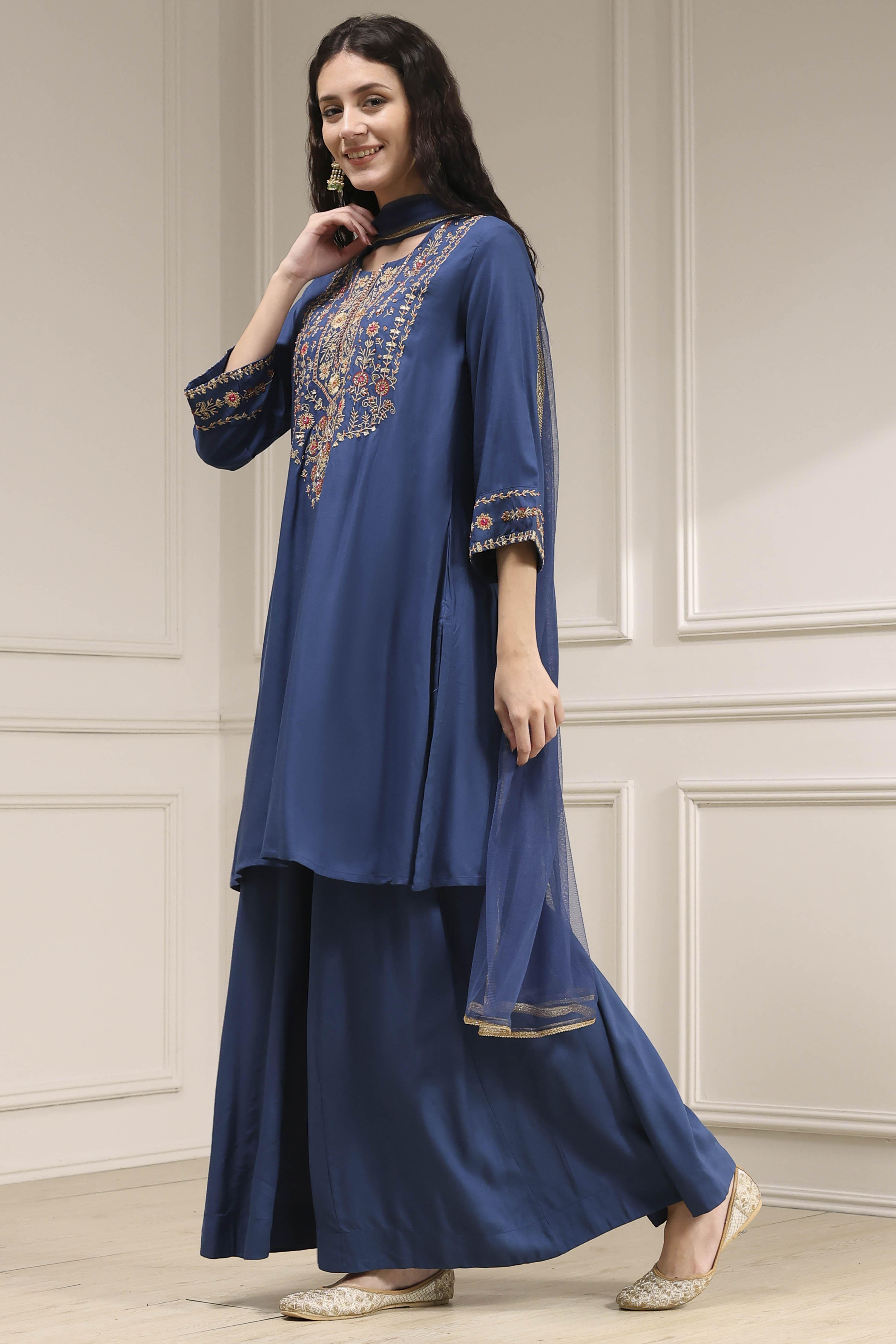 Navy Blue Embroidered Straight Suit Set image number 3