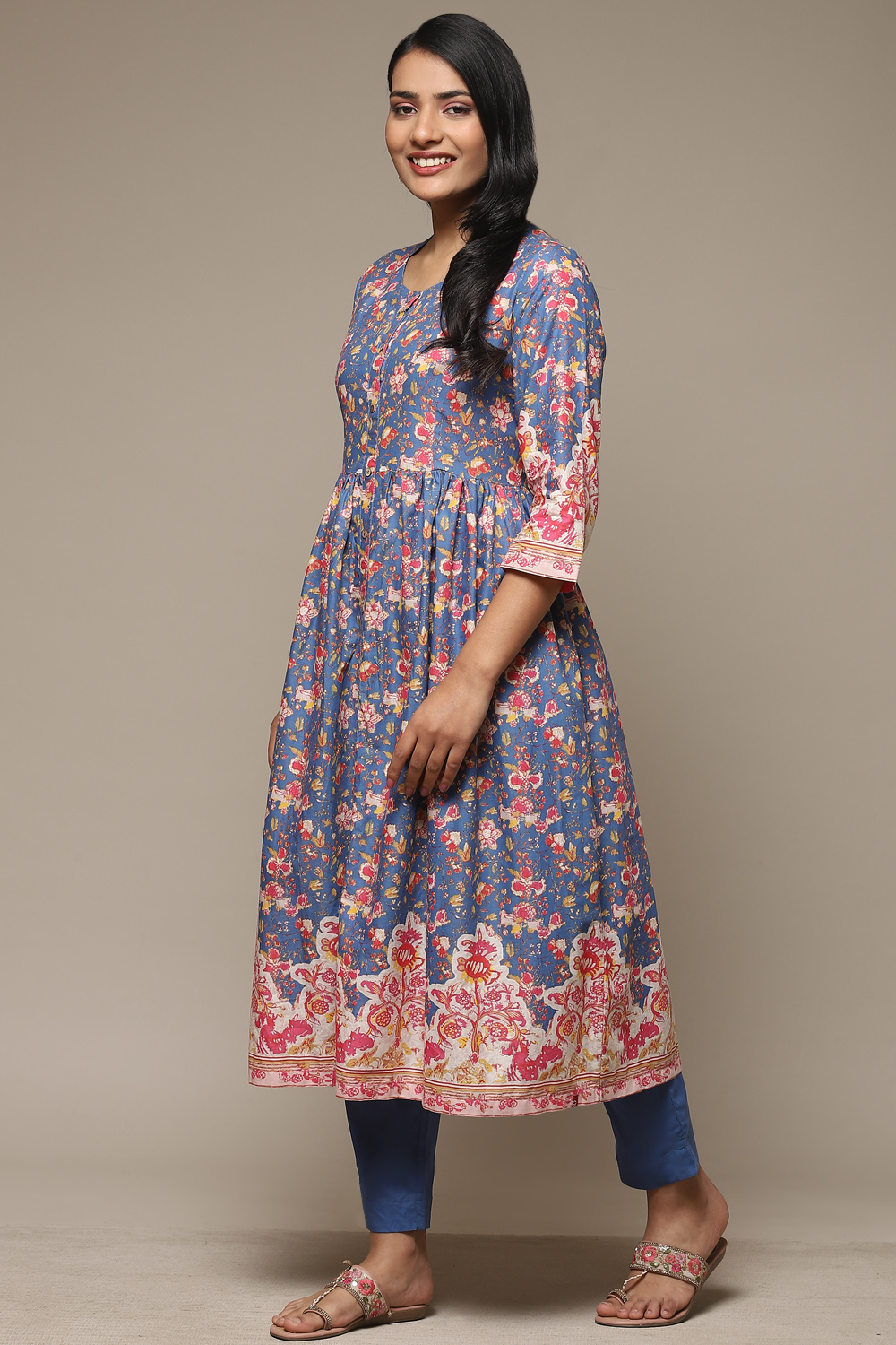 Blue Cotton Gathered Kurta Pants 2 Piece Set image number 3
