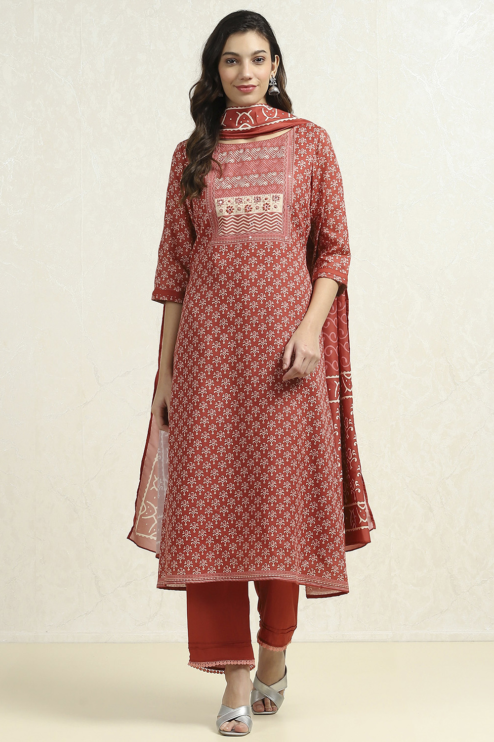 Green Cotton Blend Printed Unstitched Suit Set image number 7