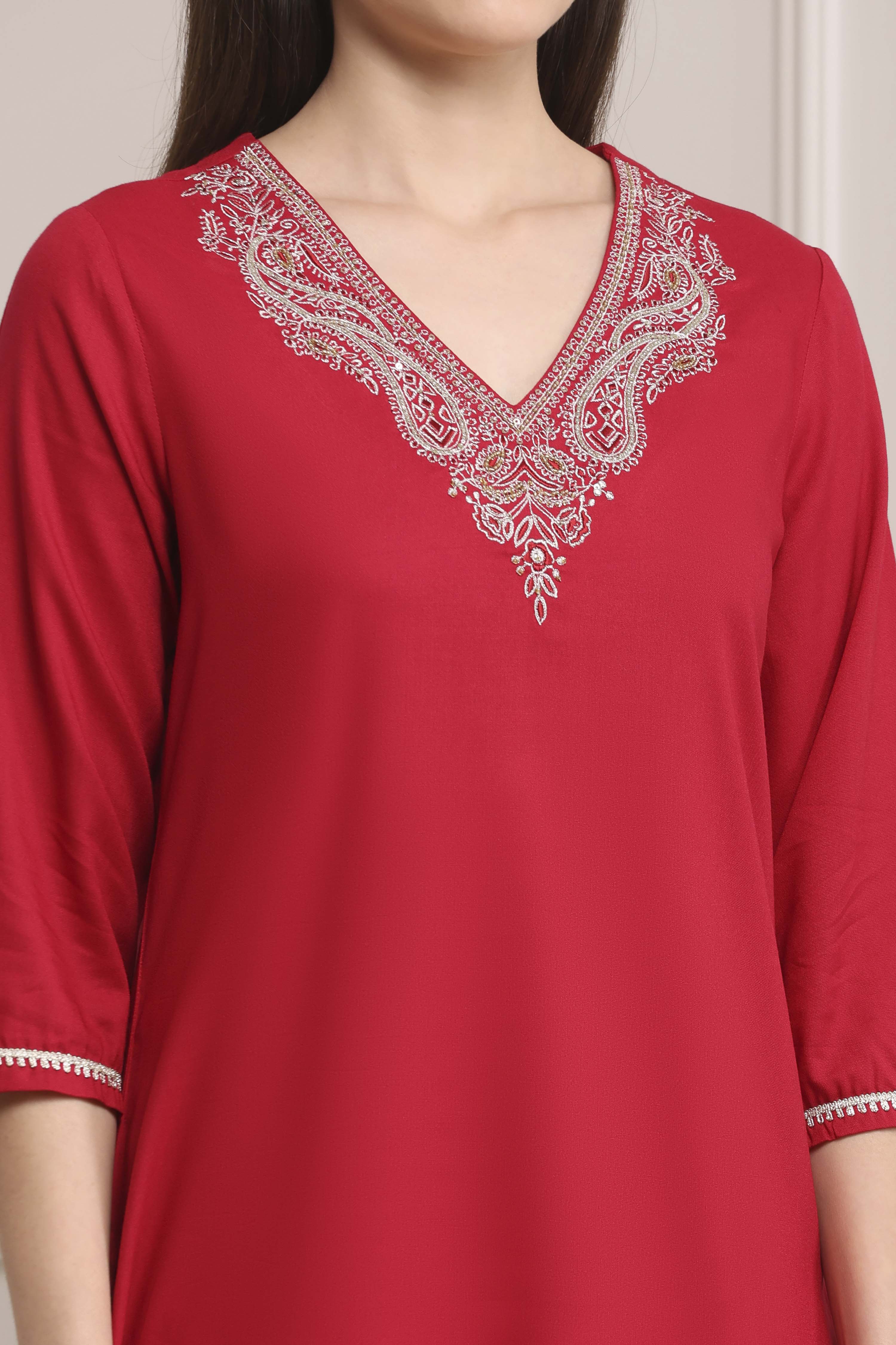 Red Solid Straight Kurta image number 1