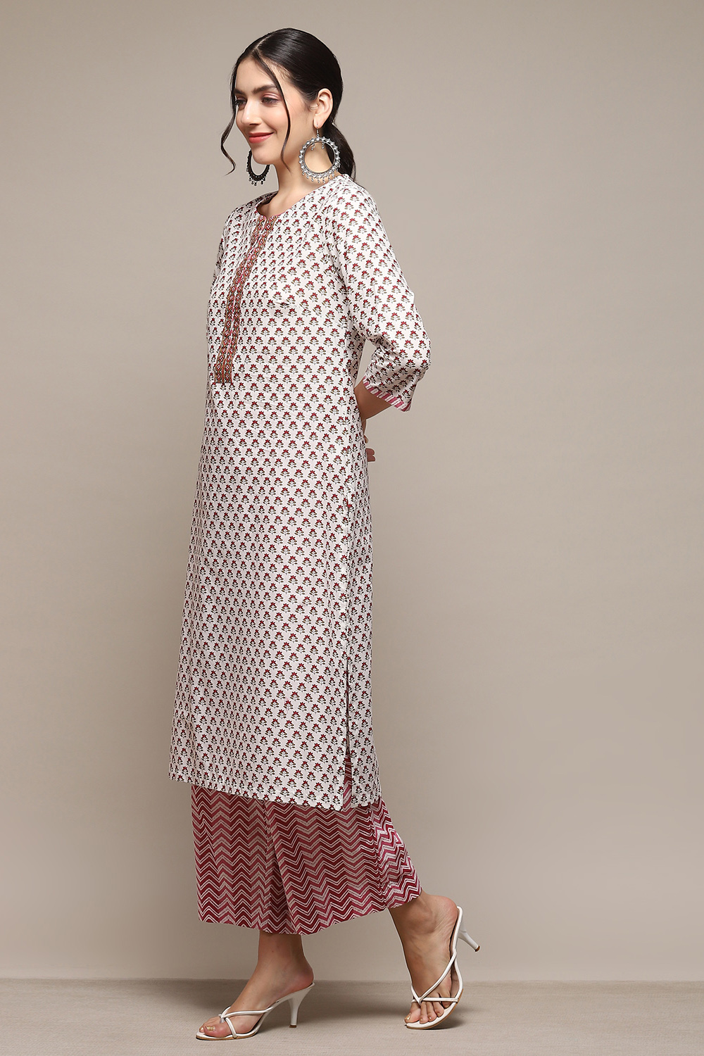 Off White Cambric Straight Kurta Palazzo Suit Set image number 3