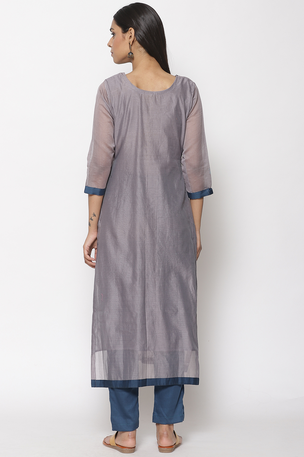 Blue Silk Unstitched Suit Set image number 6