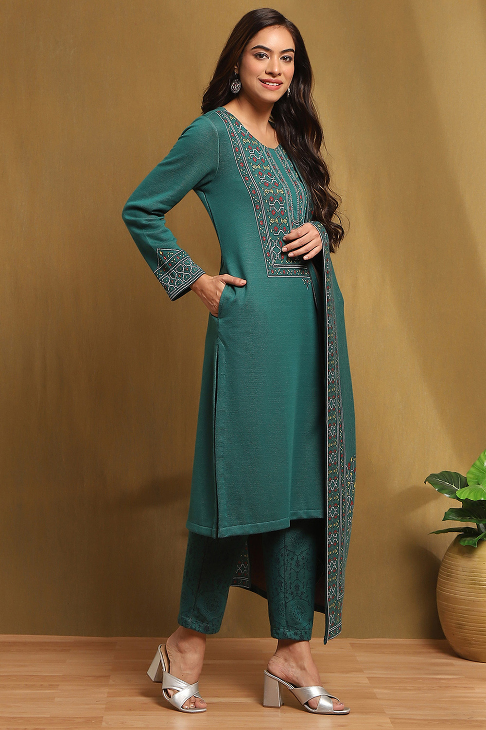 Green Jacquard Straight Set image number 5