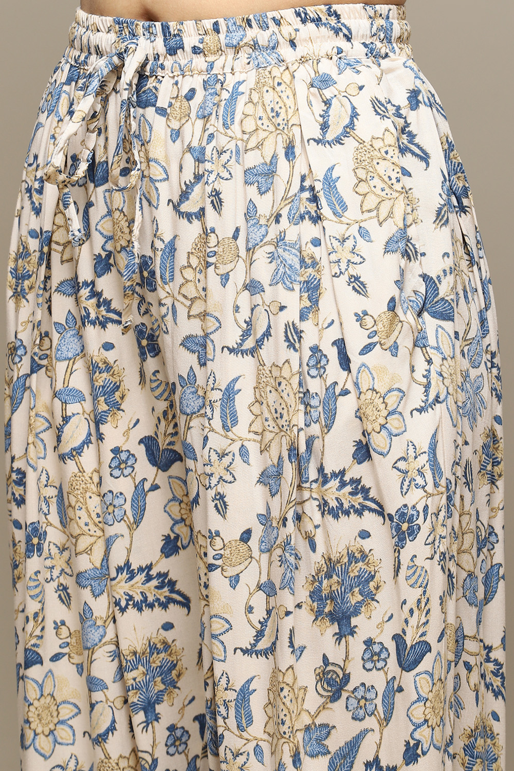 Off White & Red Rayon Printed 2 Piece Sleepwear Set image number 2