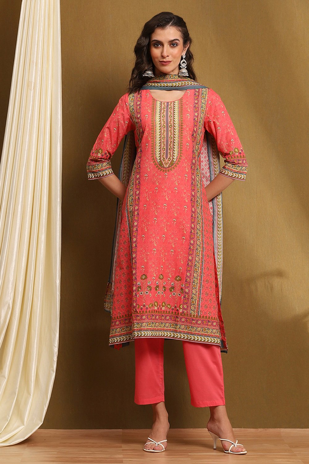 Moss Green Cotton Floral Printed Straight Suit Set image number 0