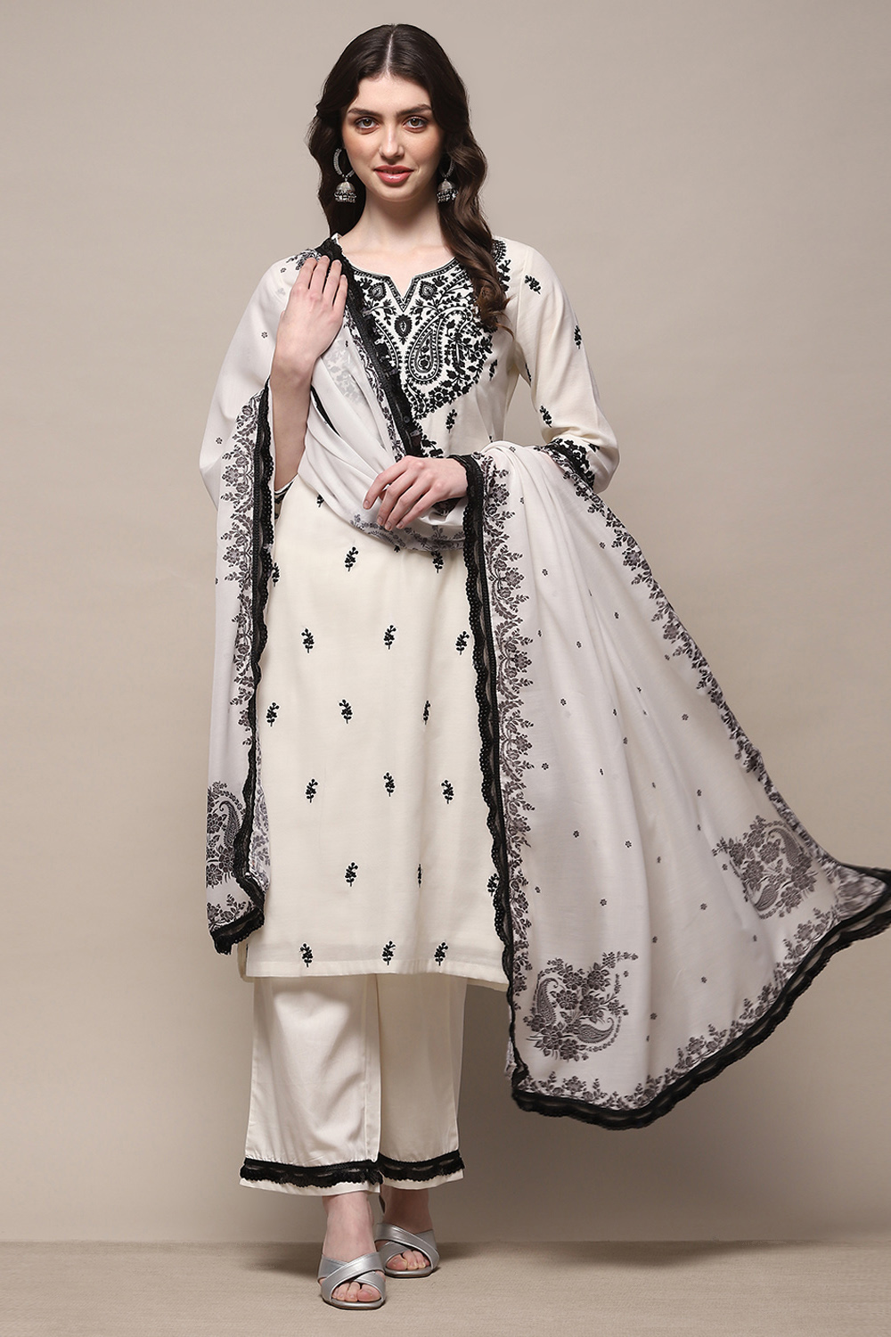 Off White Polyester Straight Suit Set image number 0