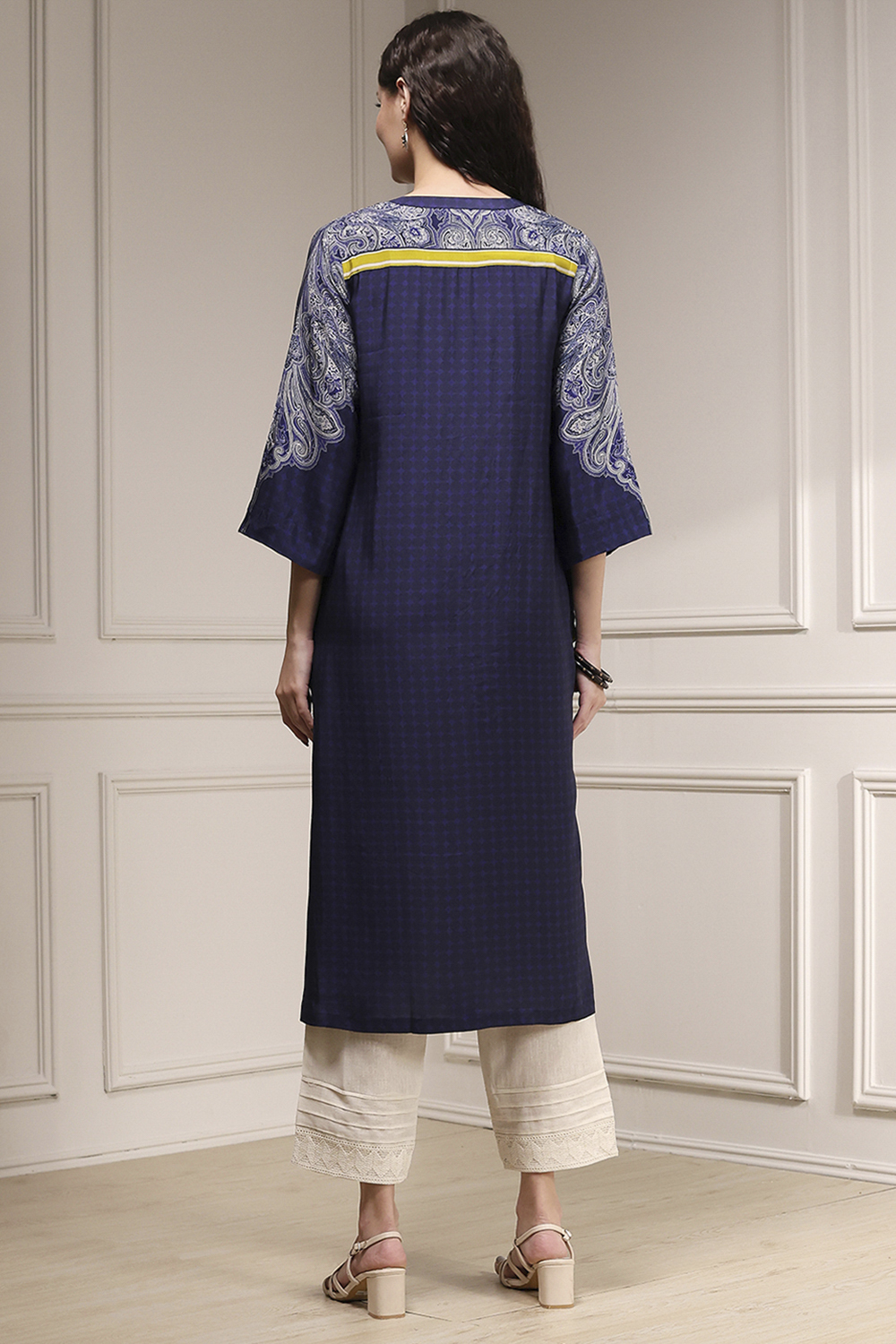 Olive Green Printed Straight Kurta image number 3