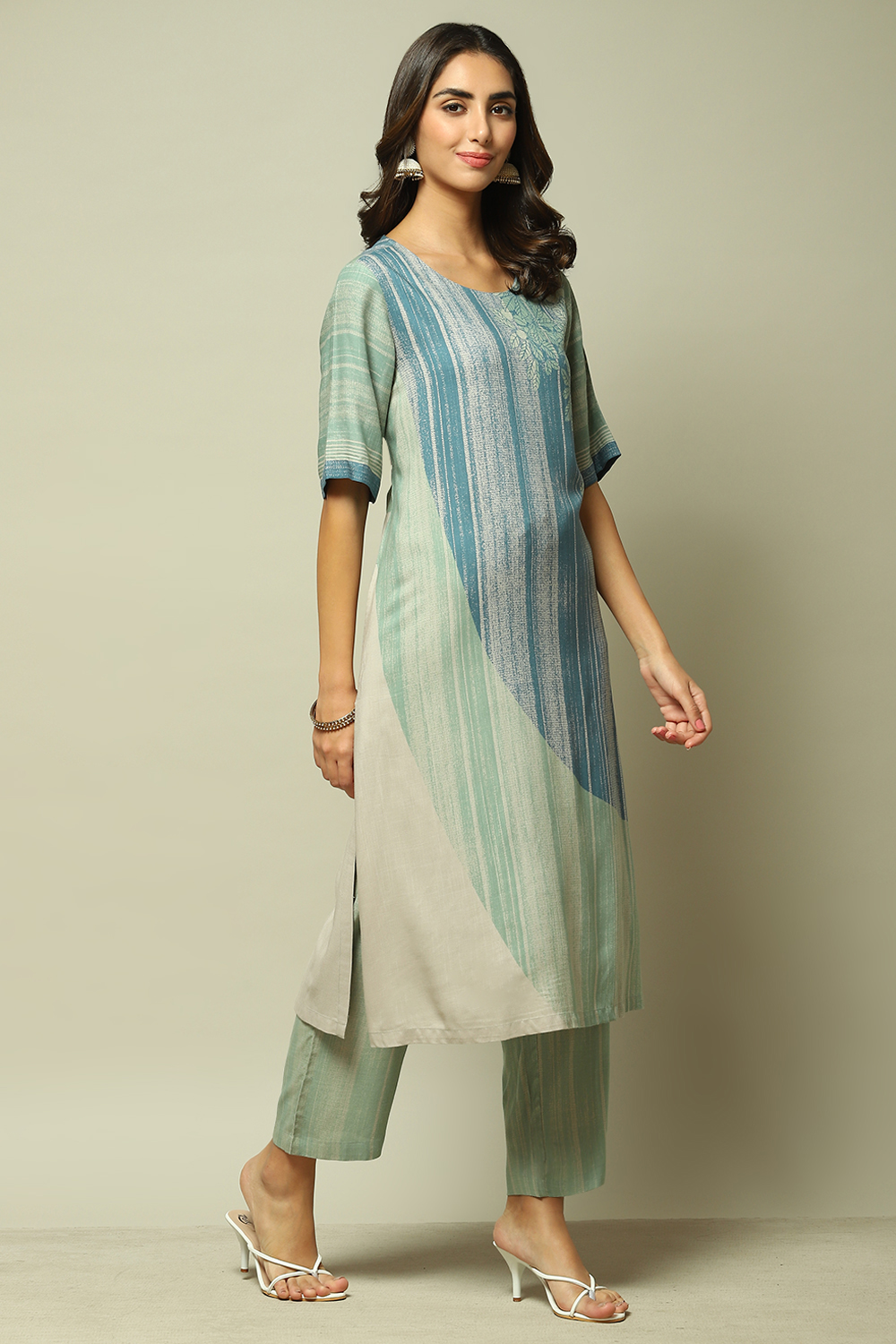 Ice Blue LIVA Straight Printed 2 Piece Set image number 6